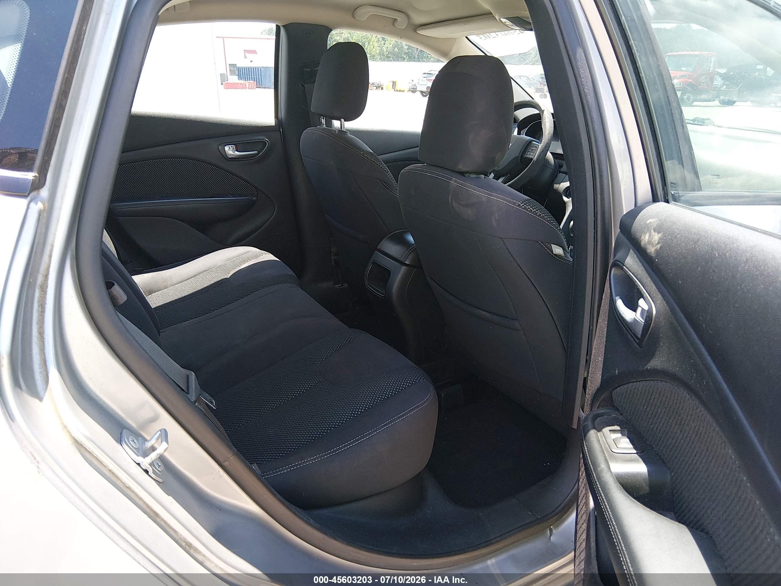 2015 Dodge Dart Sxt Silver vin: 1C3CDFBB3FD186786