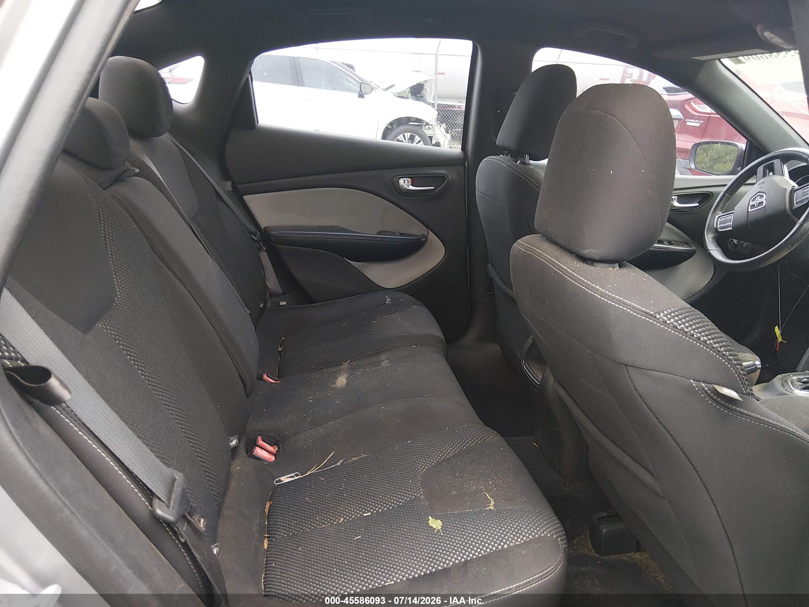 2015 Dodge Dart Sxt Серебряный vin: 1C3CDFBB4FD187770
