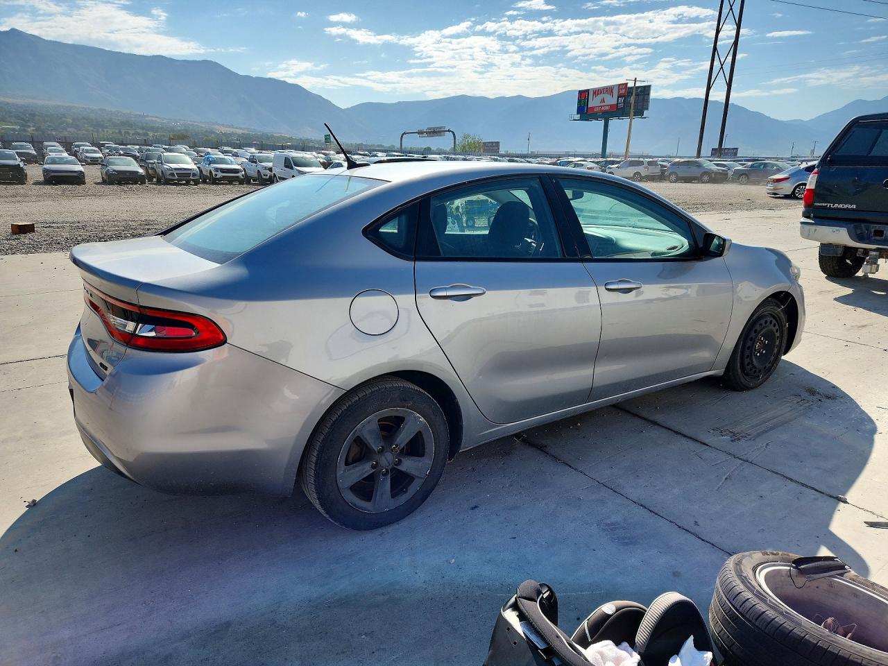 2015 Dodge Dart Sxt Серебряный vin: 1C3CDFBB5FD158620