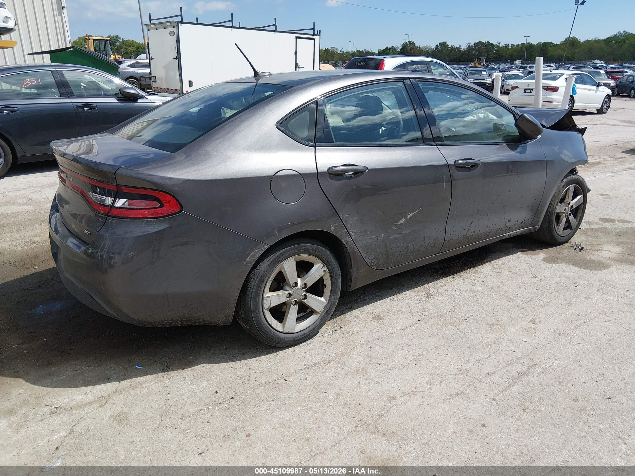 2015 Dodge Dart Sxt Серебряный vin: 1C3CDFBB5FD286467