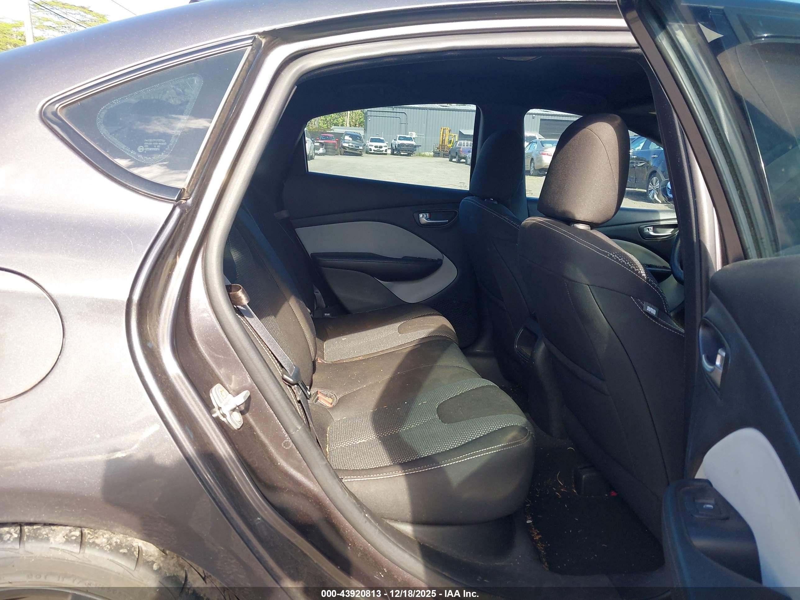 2015 Dodge Dart Sxt Серый vin: 1C3CDFBB5FD345159