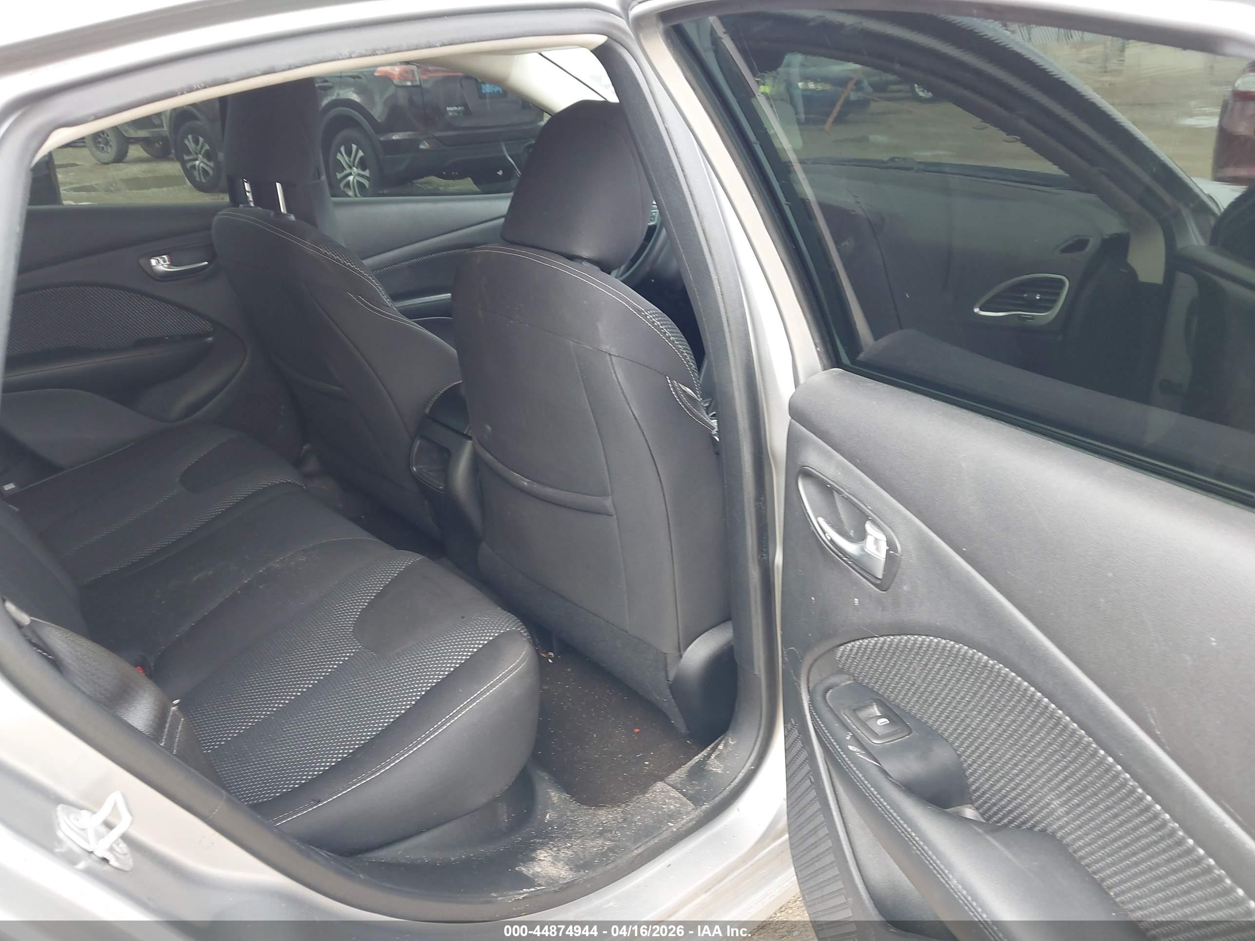 2015 Dodge Dart Sxt Silver vin: 1C3CDFBB8FD102087