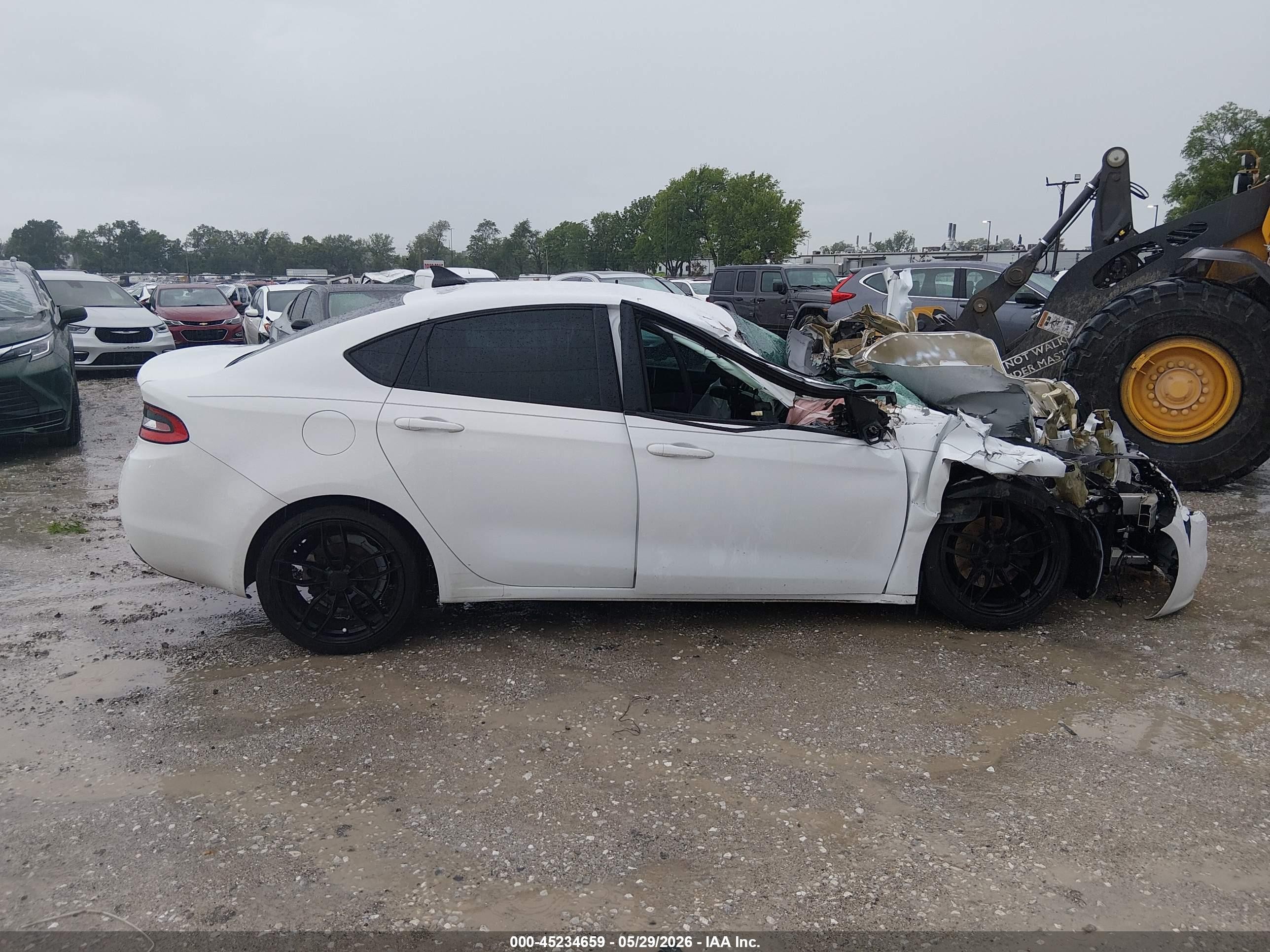 2015 Dodge Dart Sxt Белый vin: 1C3CDFBB8FD278802
