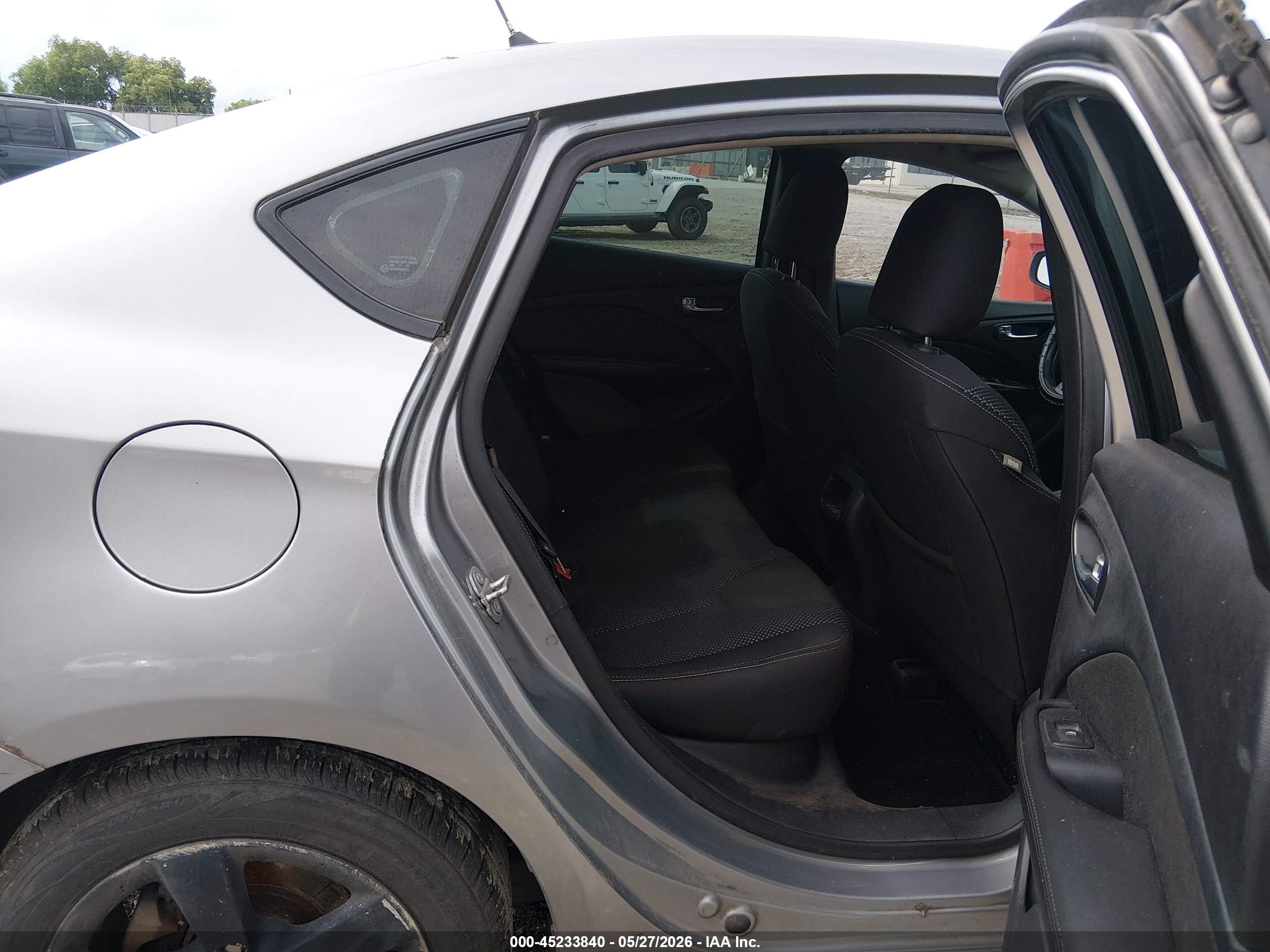 2015 Dodge Dart Sxt Silver vin: 1C3CDFBB9FD286357