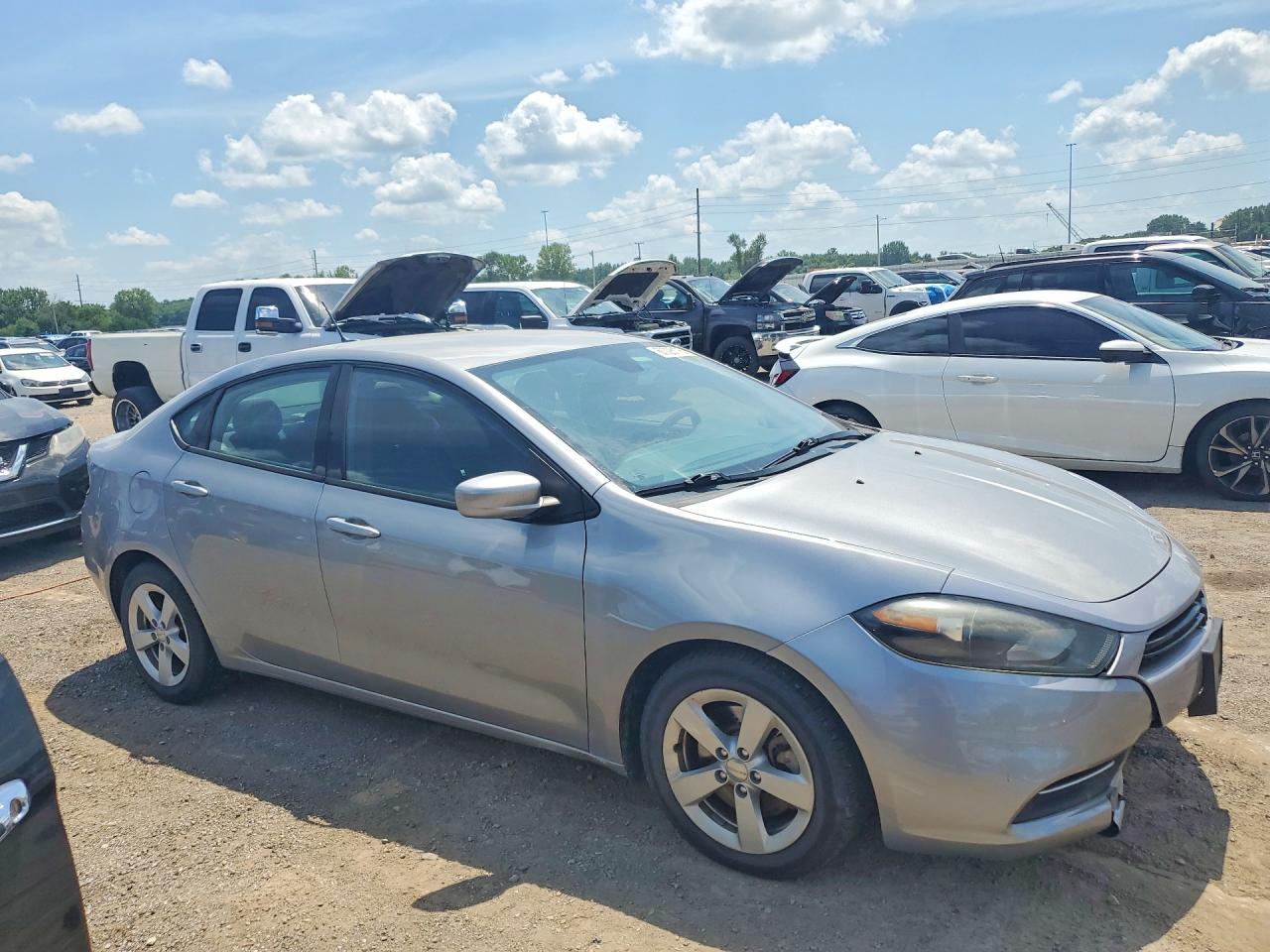 2015 Dodge Dart Sxt Серебряный vin: 1C3CDFBBXFD112782