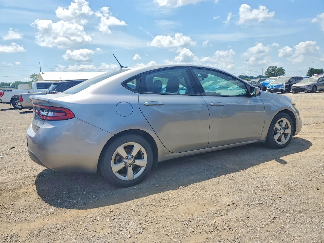 2015 Dodge Dart Sxt Серебряный vin: 1C3CDFBBXFD112782