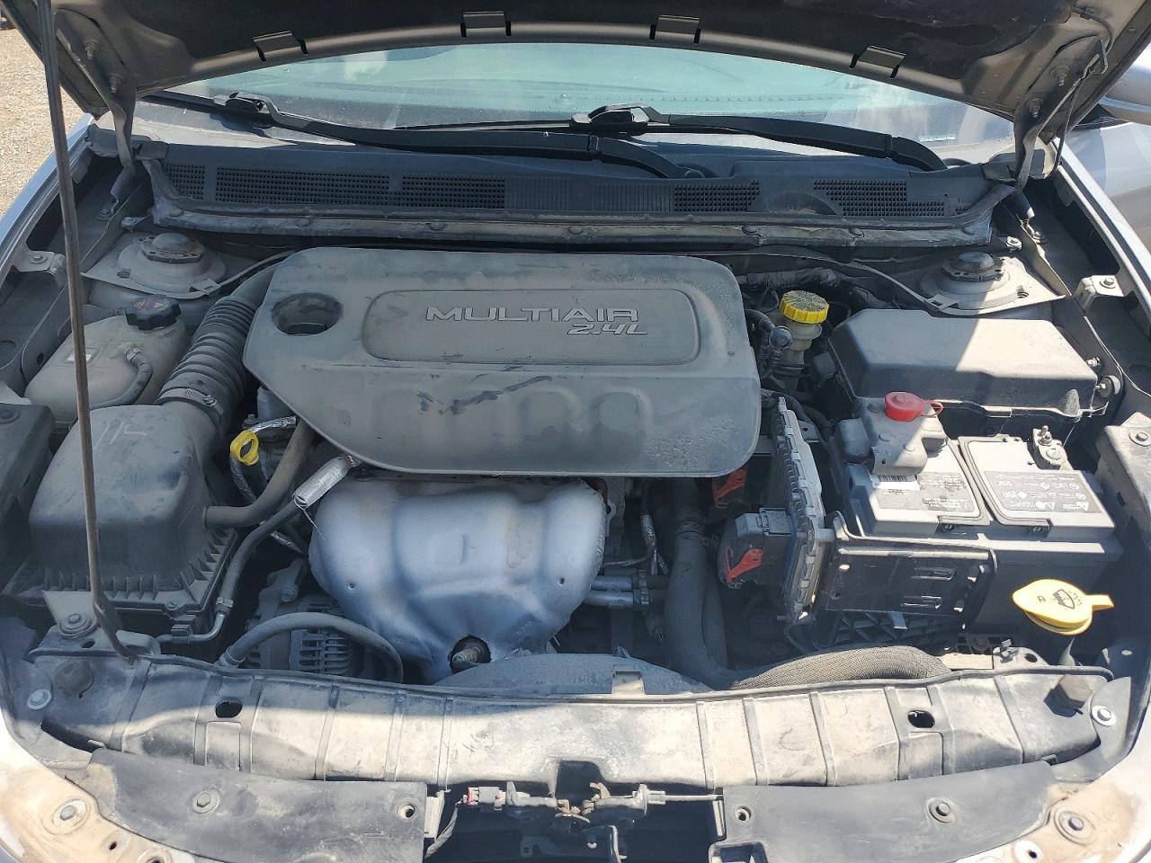 2015 Dodge Dart Sxt Серебряный vin: 1C3CDFBBXFD112782