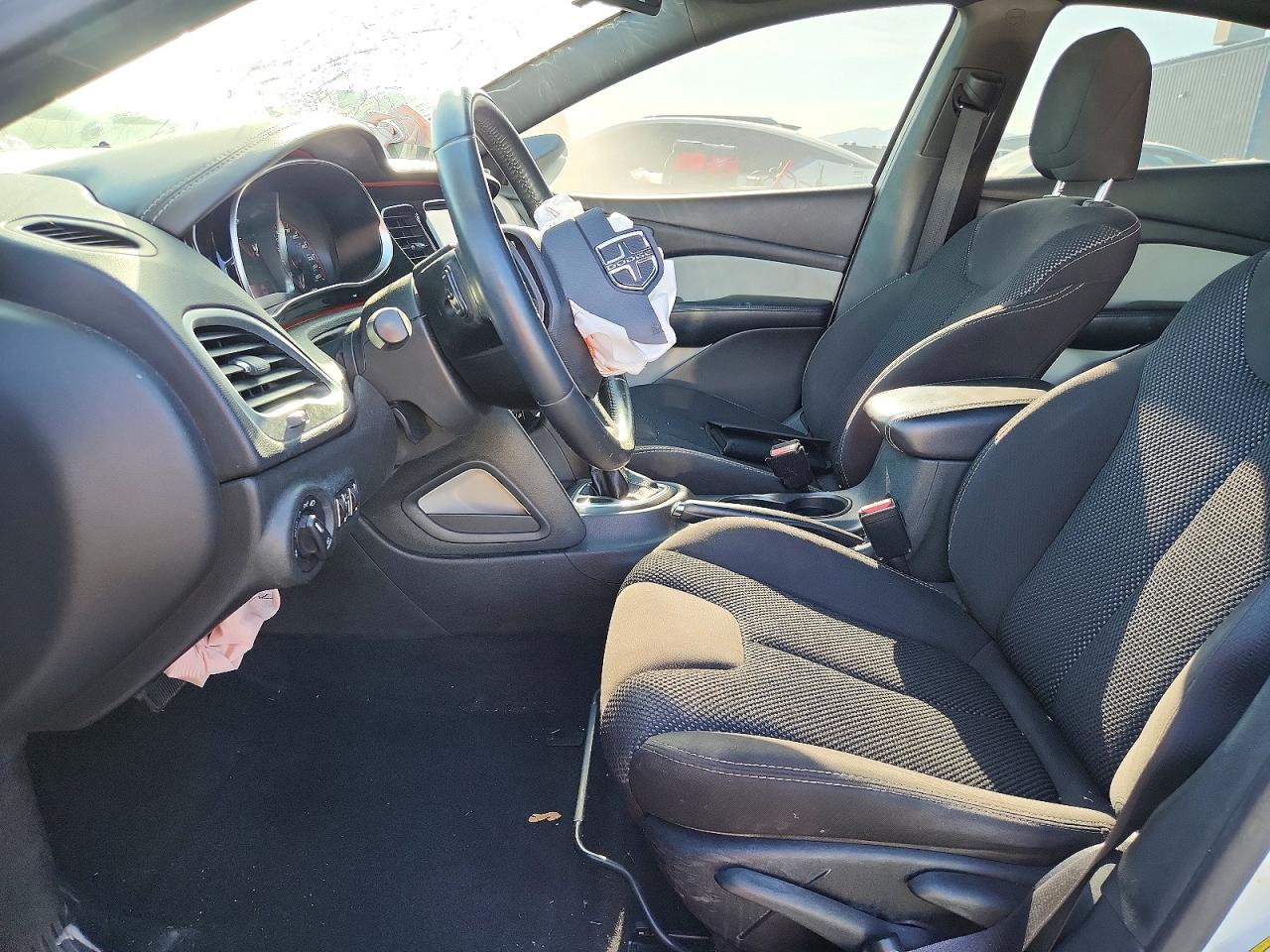 2015 Dodge Dart Sxt White vin: 1C3CDFBBXFD212607
