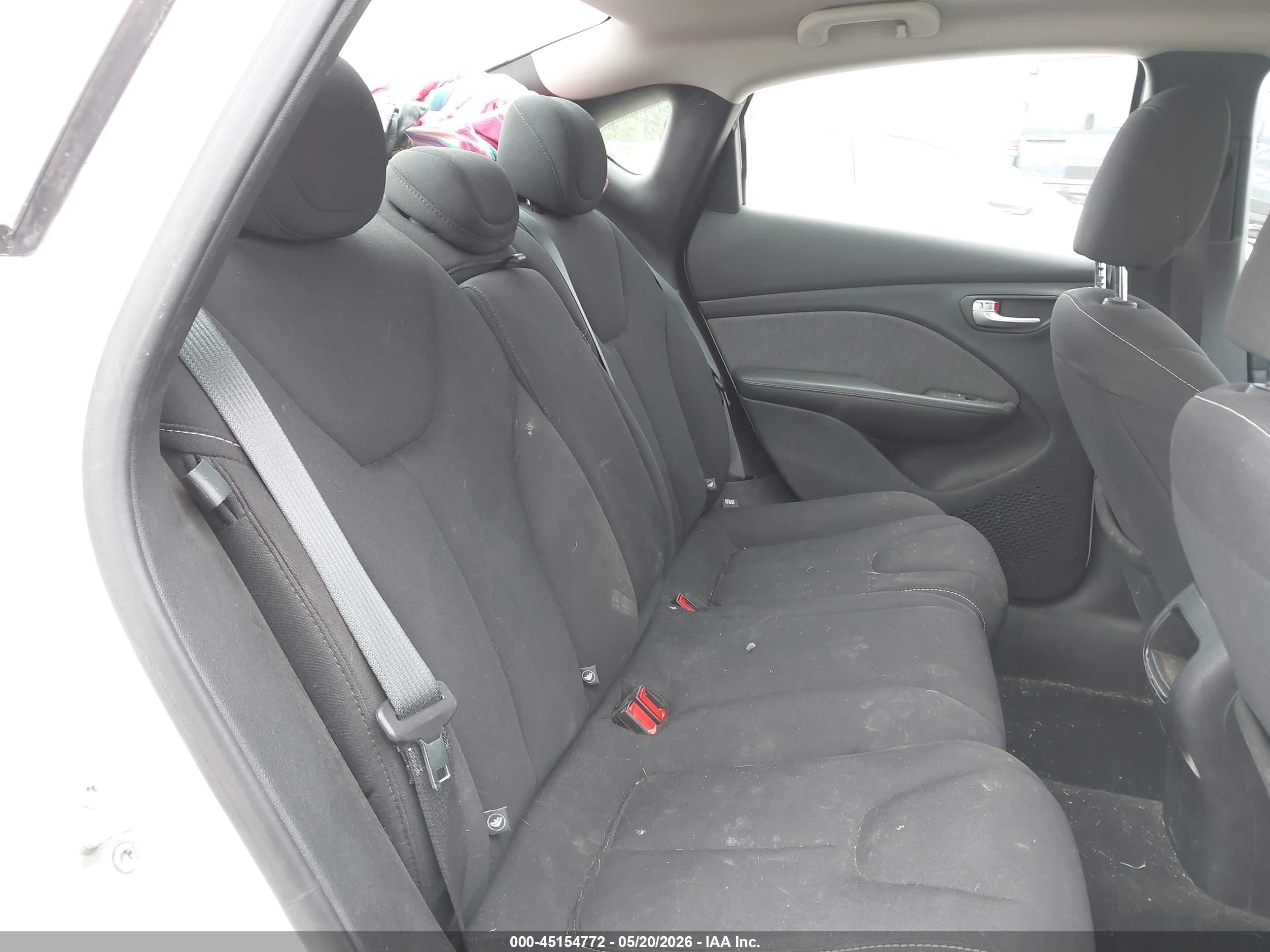 2013 Dodge Dart Sxt White vin: 1C3CDFBH5DD269556
