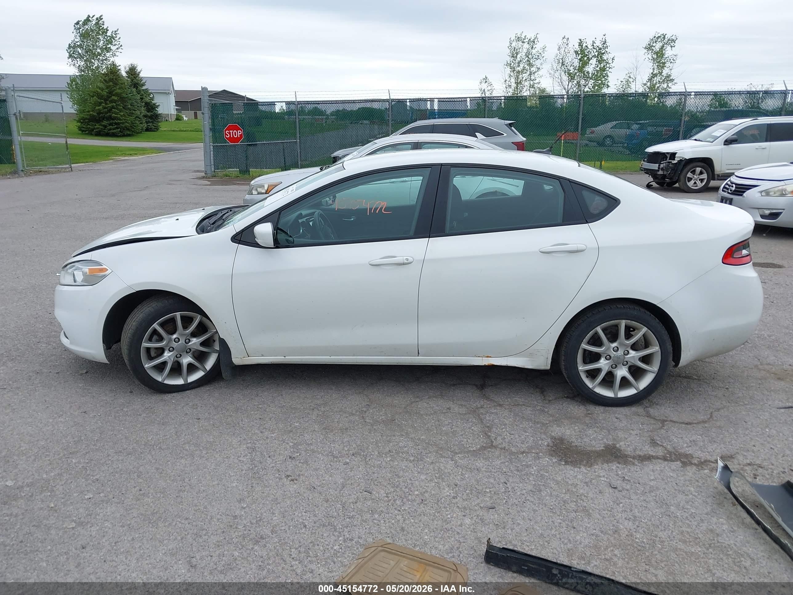 2013 Dodge Dart Sxt White vin: 1C3CDFBH5DD269556