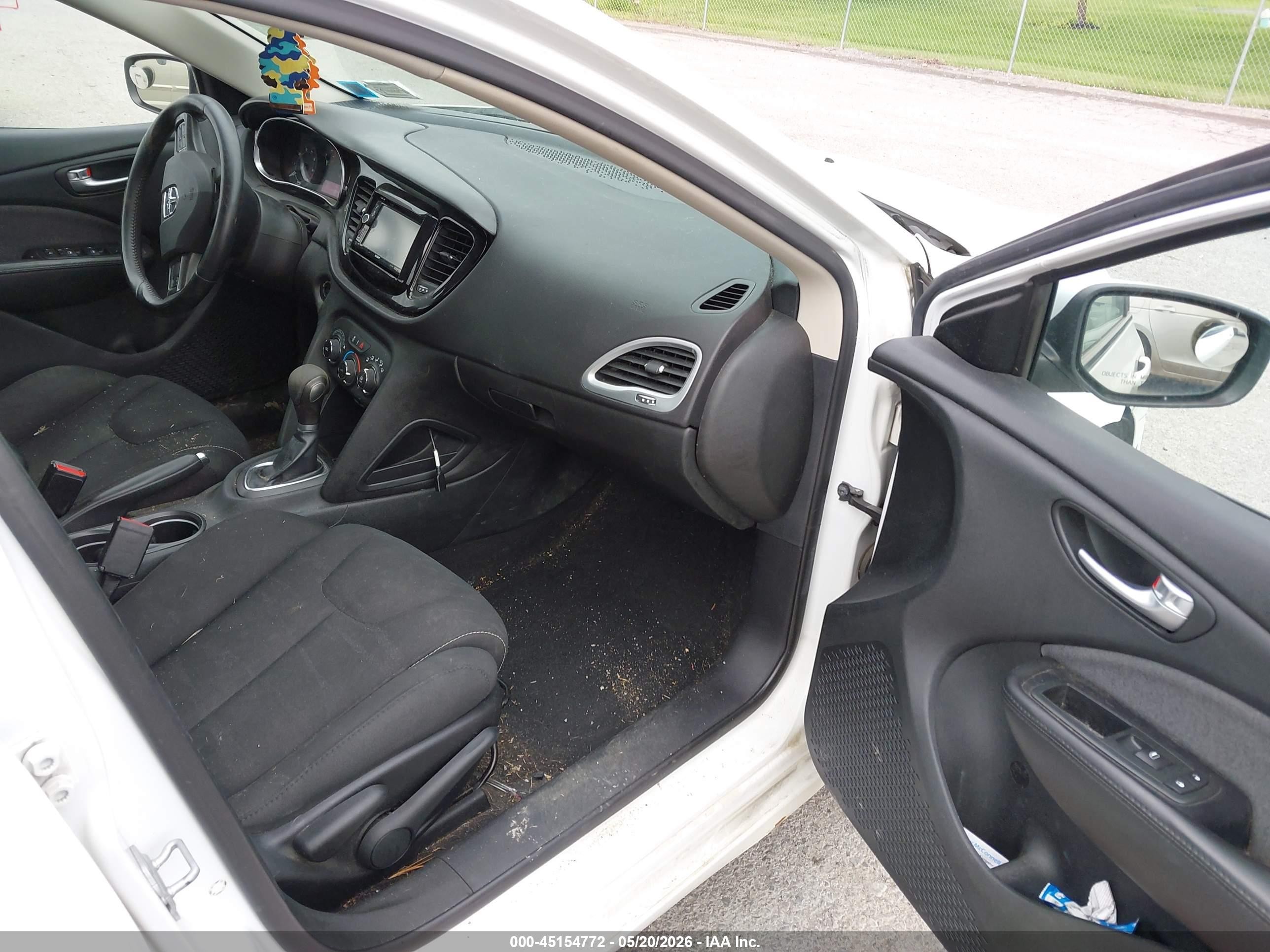 2013 Dodge Dart Sxt White vin: 1C3CDFBH5DD269556
