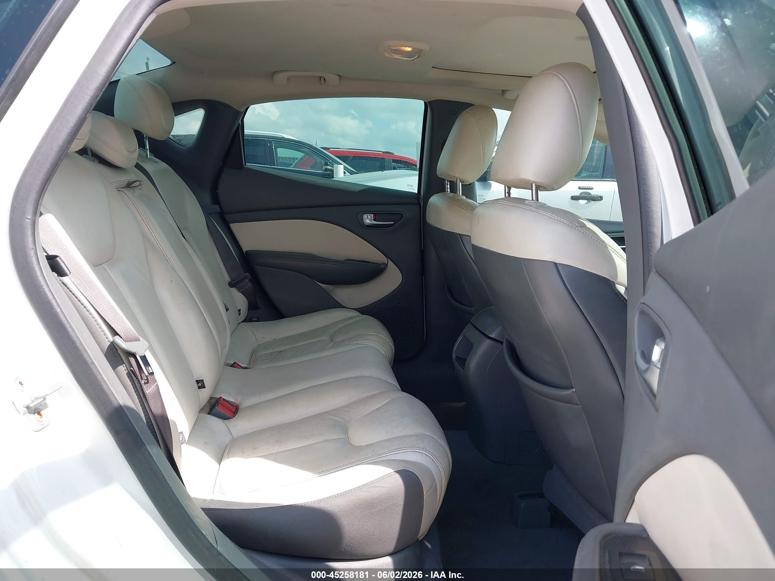 2013 Dodge Dart Limited White vin: 1C3CDFCA5DD132568