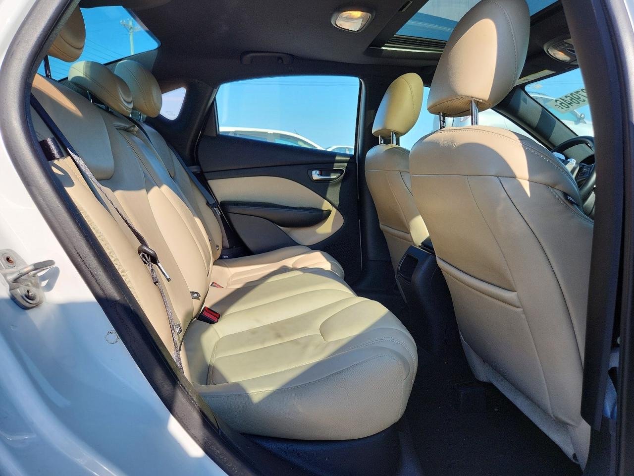 2013 Dodge Dart Limited White vin: 1C3CDFCAXDD324326