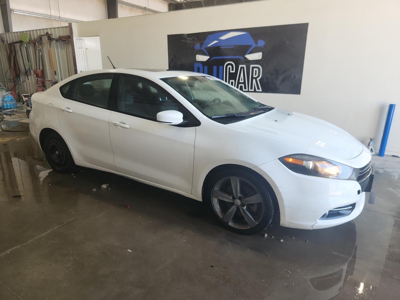 2015 Dodge Dart Gt White vin: 1C3CDFEB9FD200704 Damage: Right Rear Wheel, Mismatched, Replacement Required