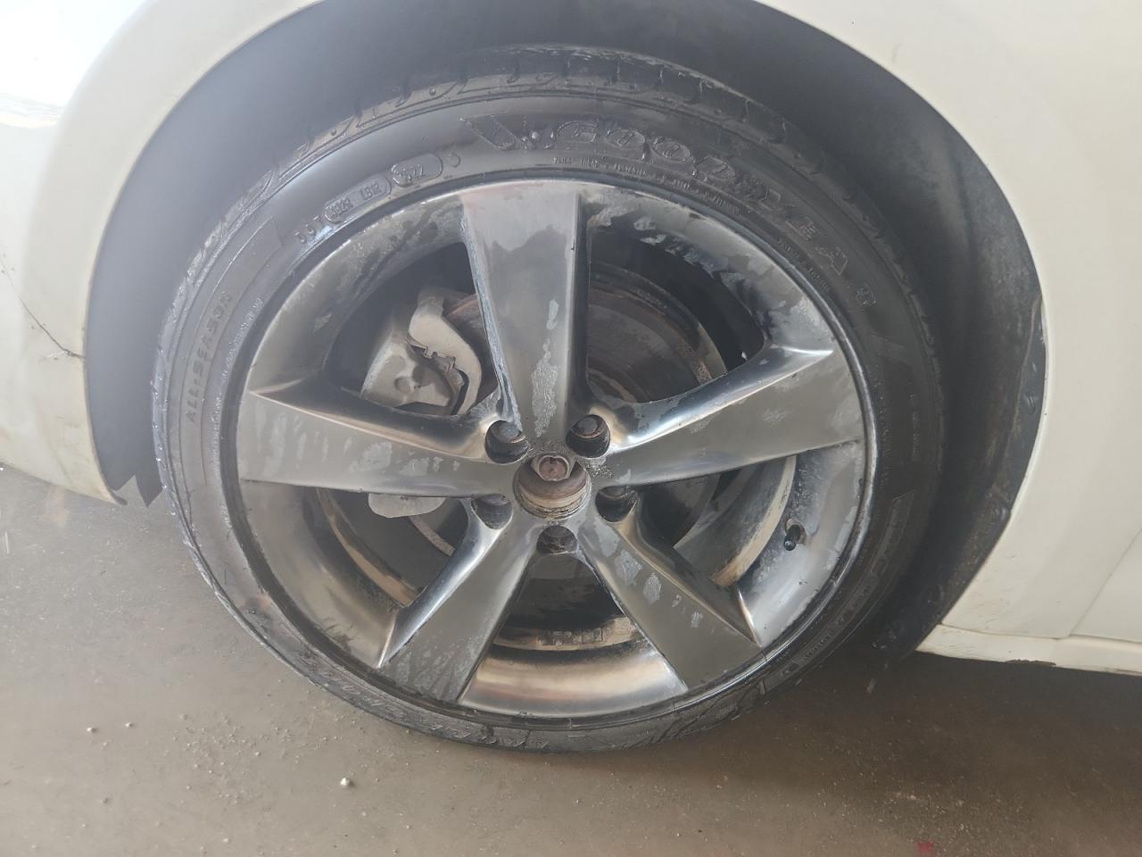 2015 Dodge Dart Gt White vin: 1C3CDFEB9FD200704 Damage: Left Front Wheel, Curb Rash, > 12 Inches