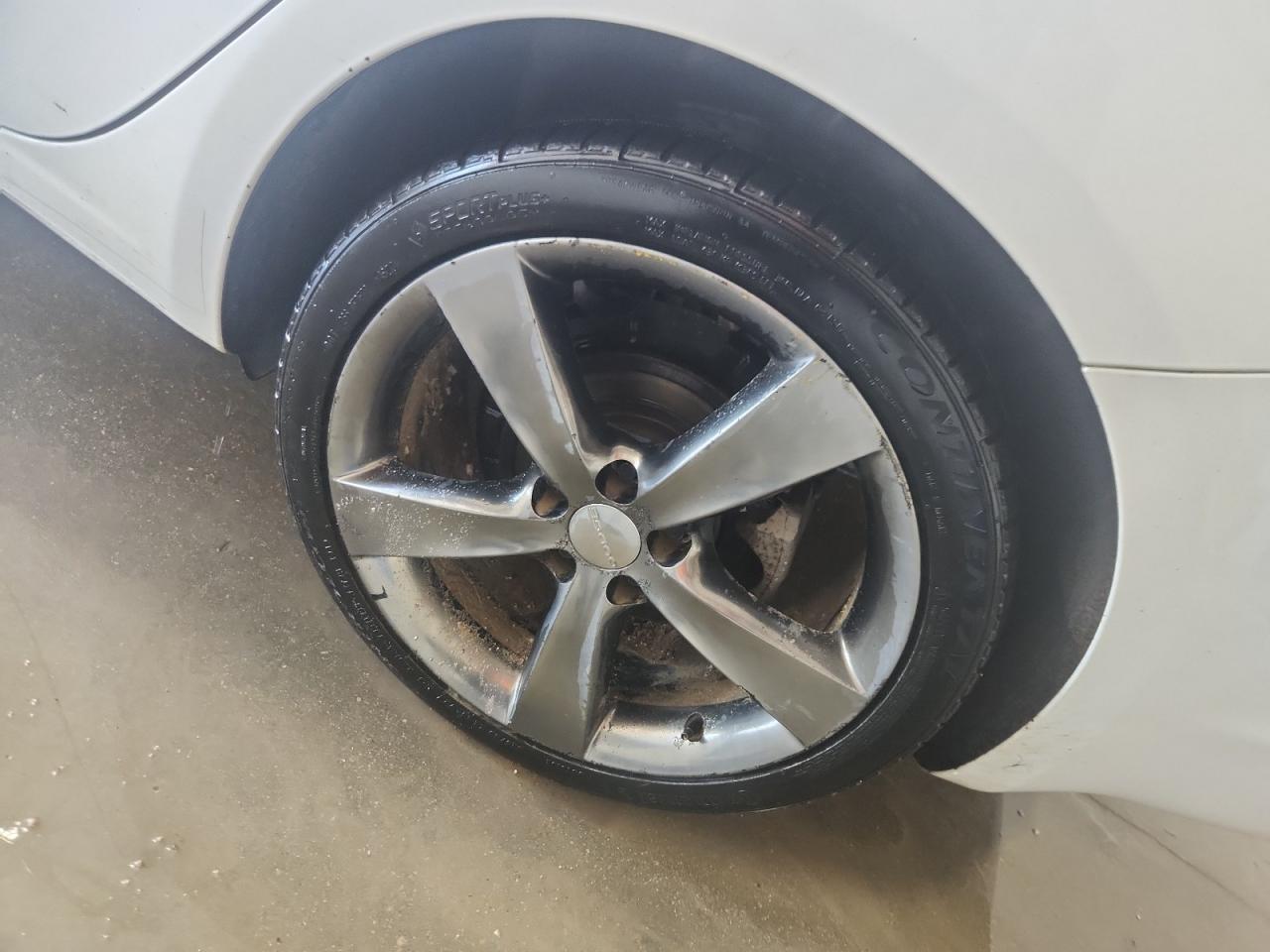 2015 Dodge Dart Gt White vin: 1C3CDFEB9FD200704 Damage: Left Rear Wheel, Curb Rash, > 12 Inches