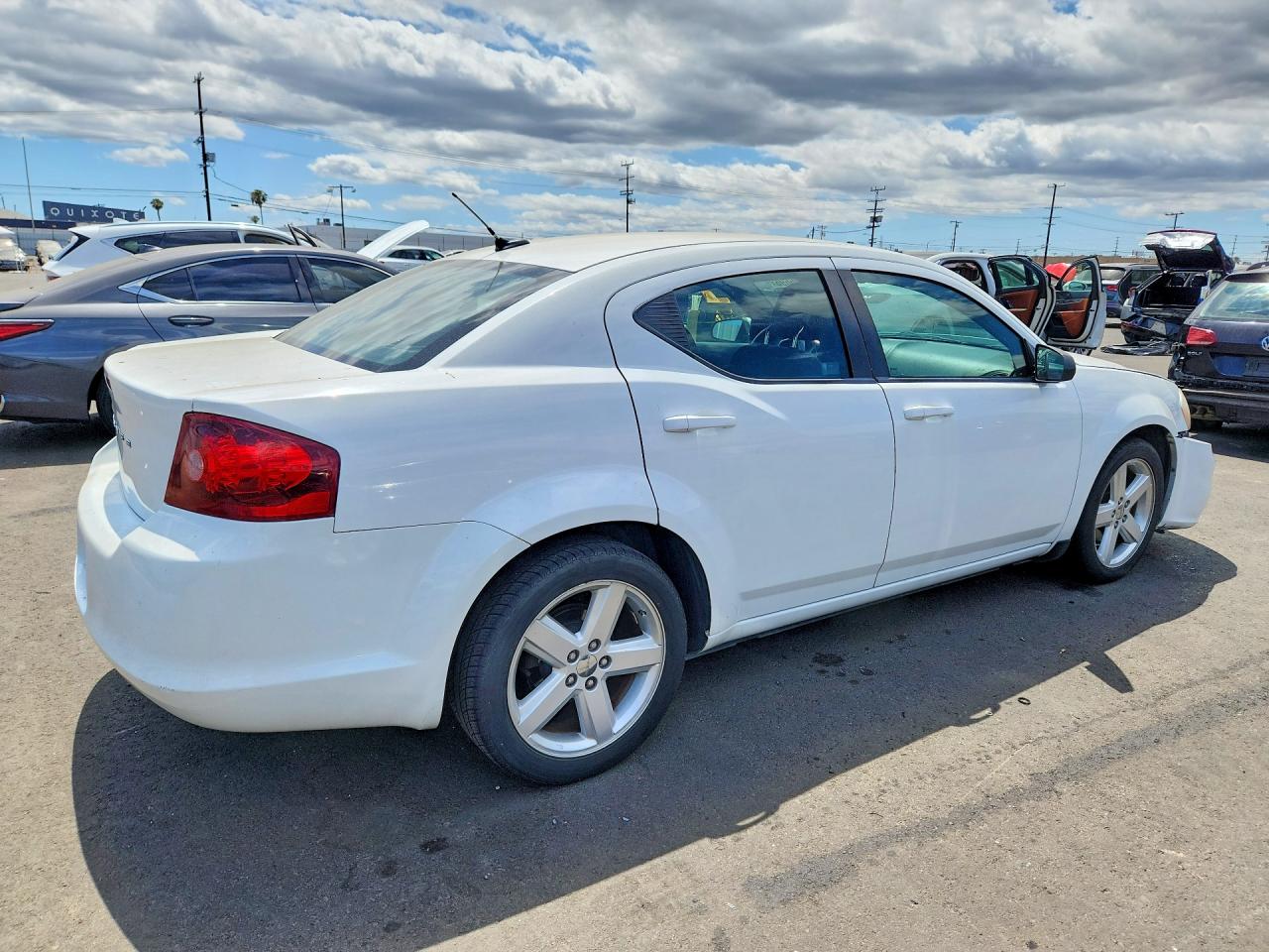 2013 Dodge Avenger Se White vin: 1C3CDZAB1DN645338