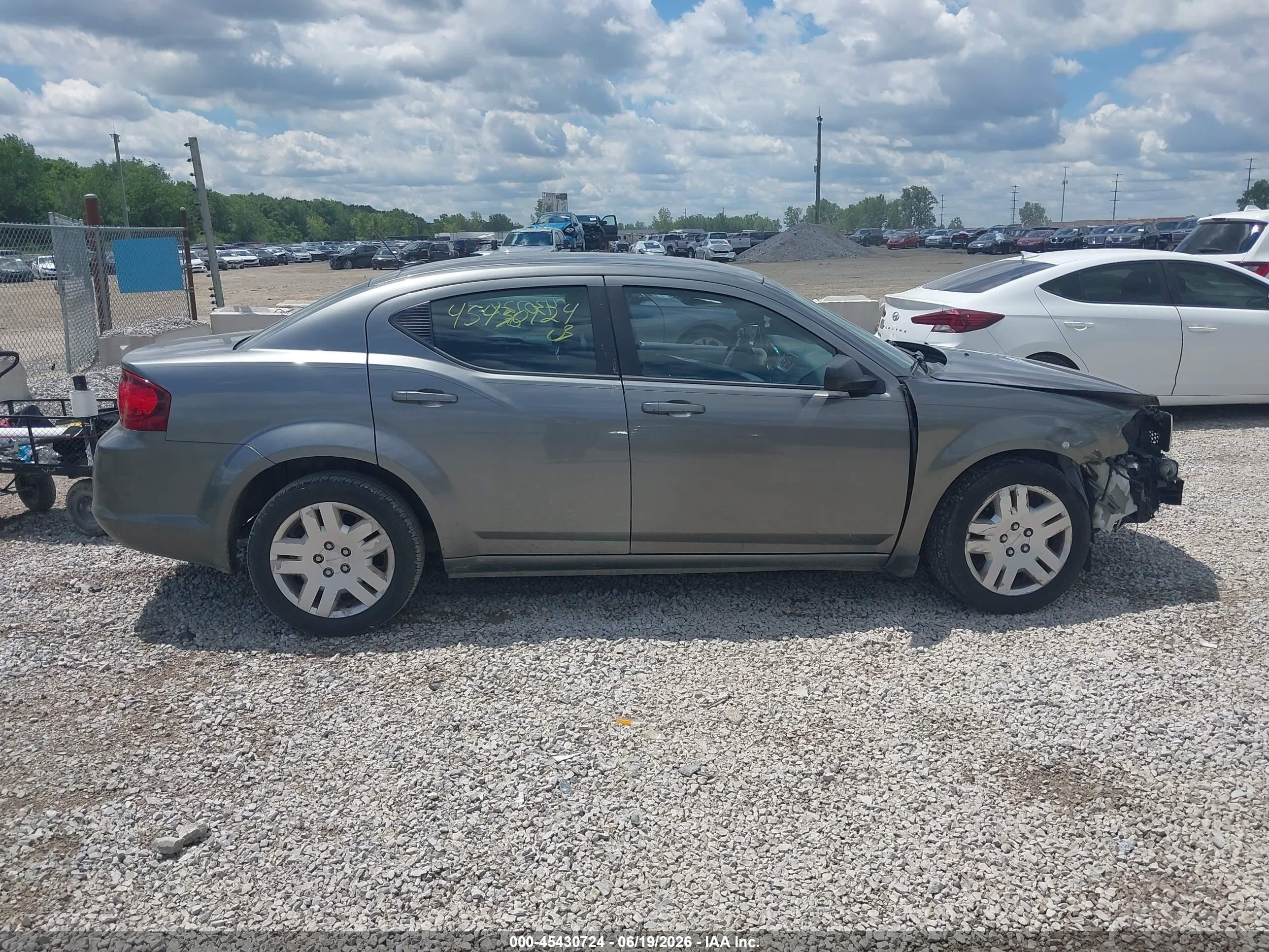 2013 Dodge Avenger Se Серый vin: 1C3CDZAB3DN690393