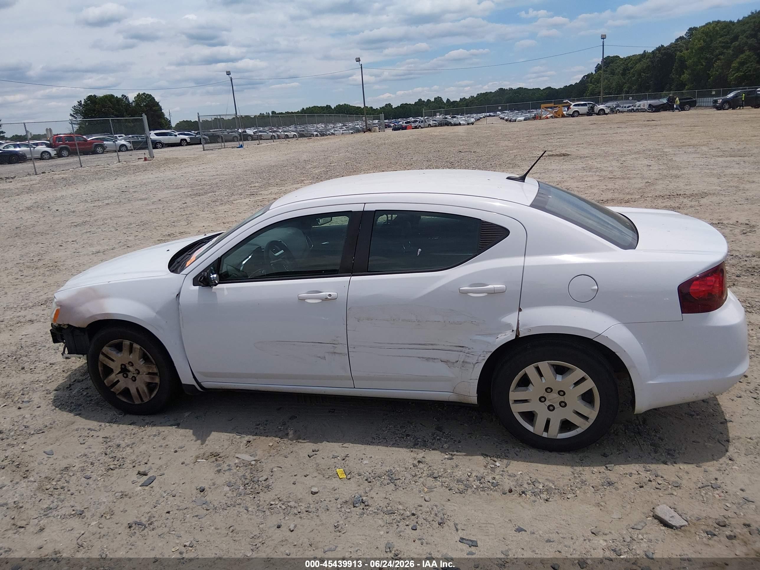 2014 Dodge Avenger Se White vin: 1C3CDZAB5EN144373
