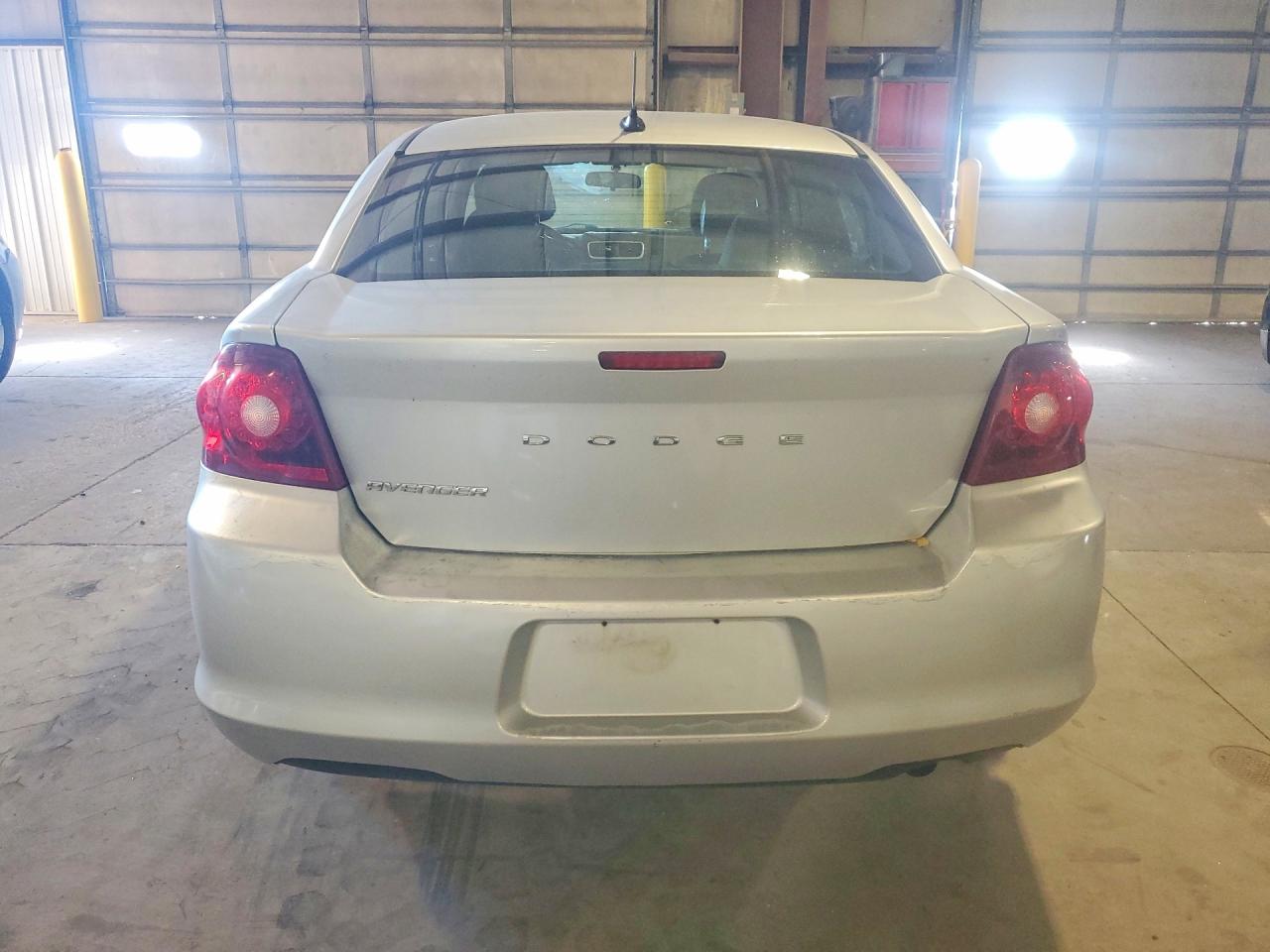 2012 Dodge Avenger White vin: 1C3CDZAB7CN171605