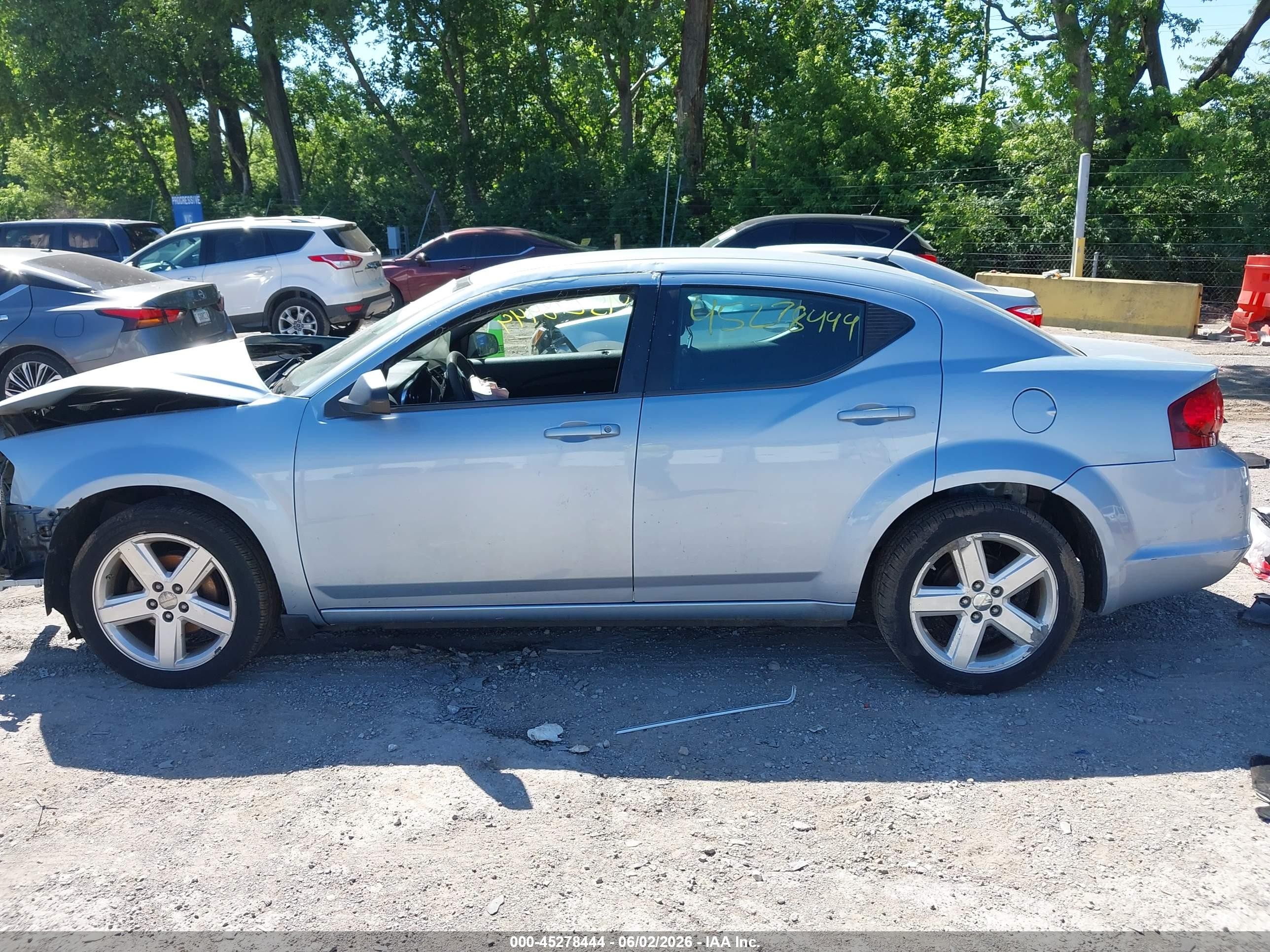 2013 Dodge Avenger Se Light Blue vin: 1C3CDZAB8DN563994