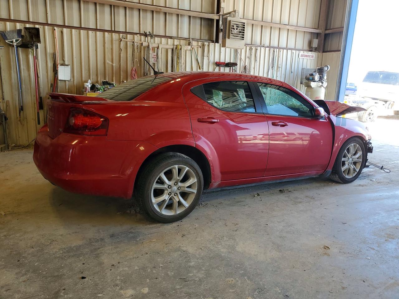 2013 Dodge Avenger R Red vin: 1C3CDZBG1DN725720