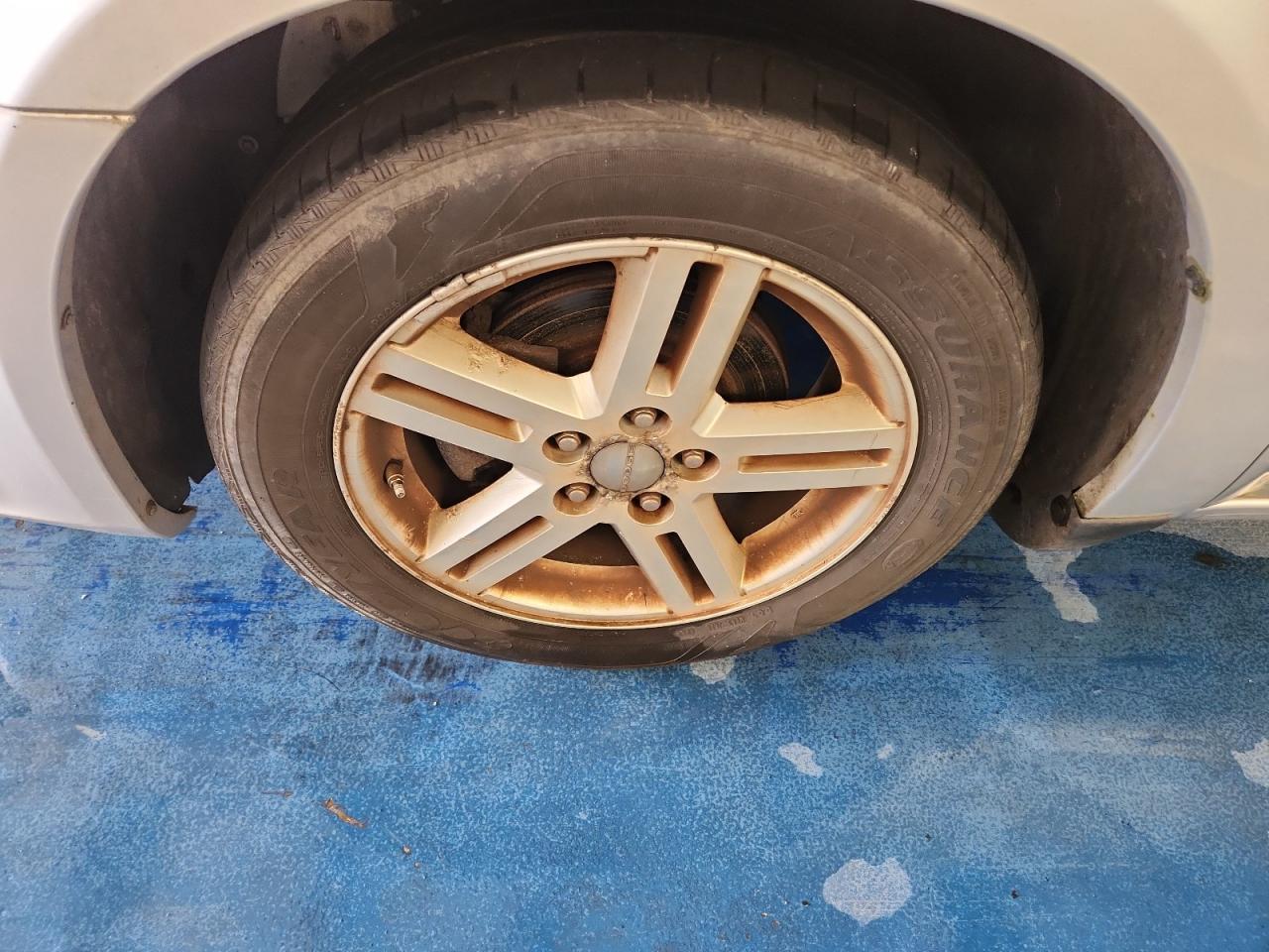 2012 Dodge Avenger Sxt Silver vin: 1C3CDZCB0CN312463 Damage: Left Front Wheel, Chipped, 3