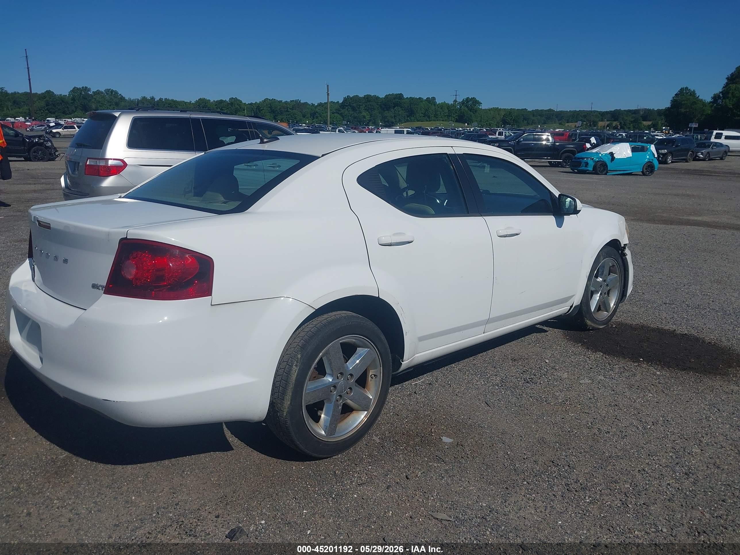 2013 Dodge Avenger Sxt Белый vin: 1C3CDZCB6DN576725