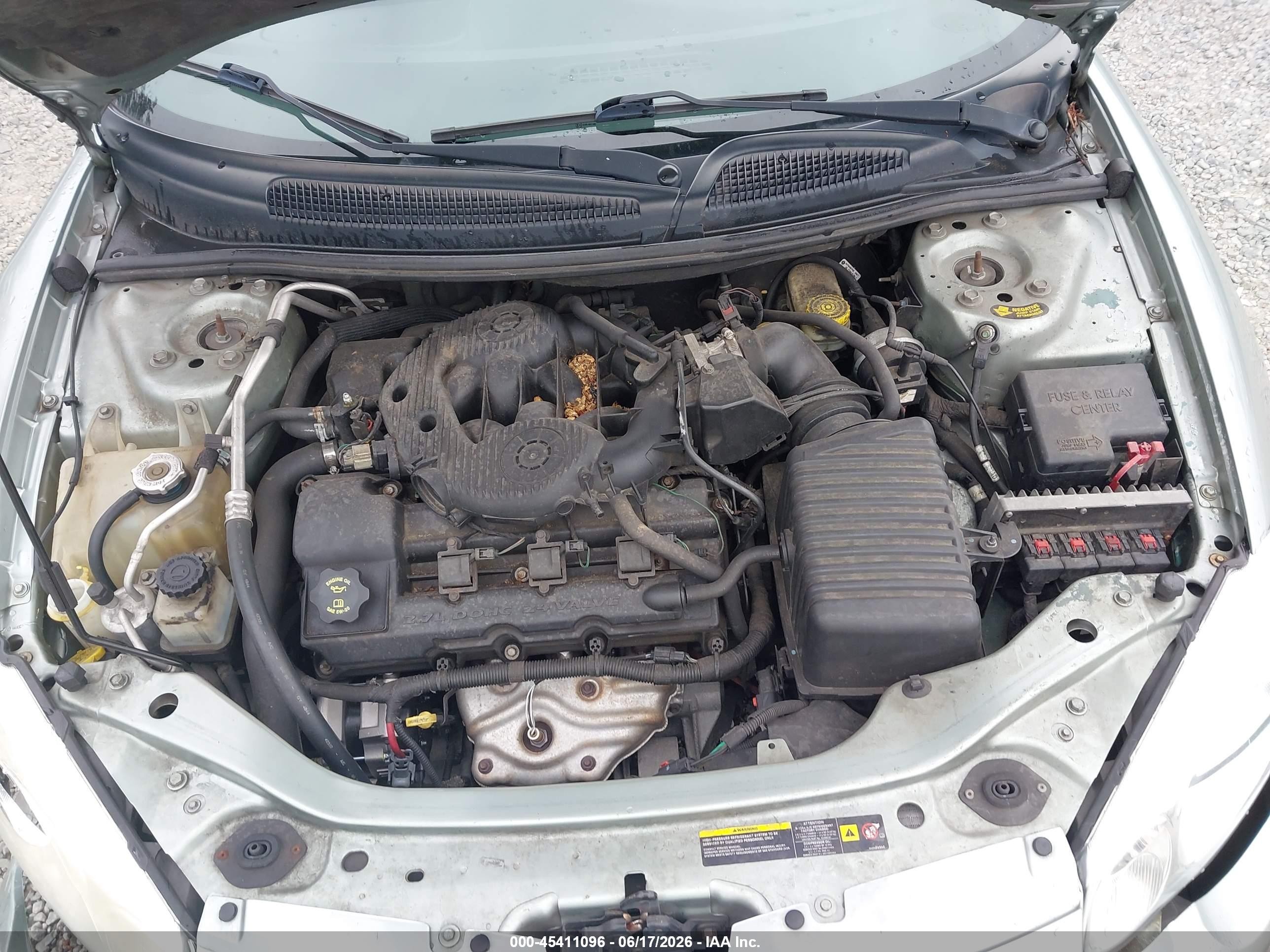 2005 Chrysler Sebring   Зеленый vin: 1C3EL45R05N635665