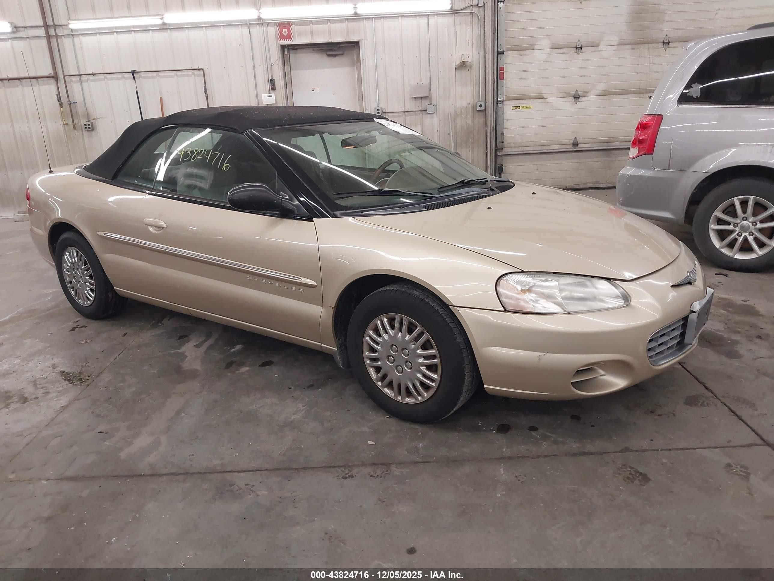 2001 Chrysler Sebring Lx Золотой vin: 1C3EL45UX1N631119