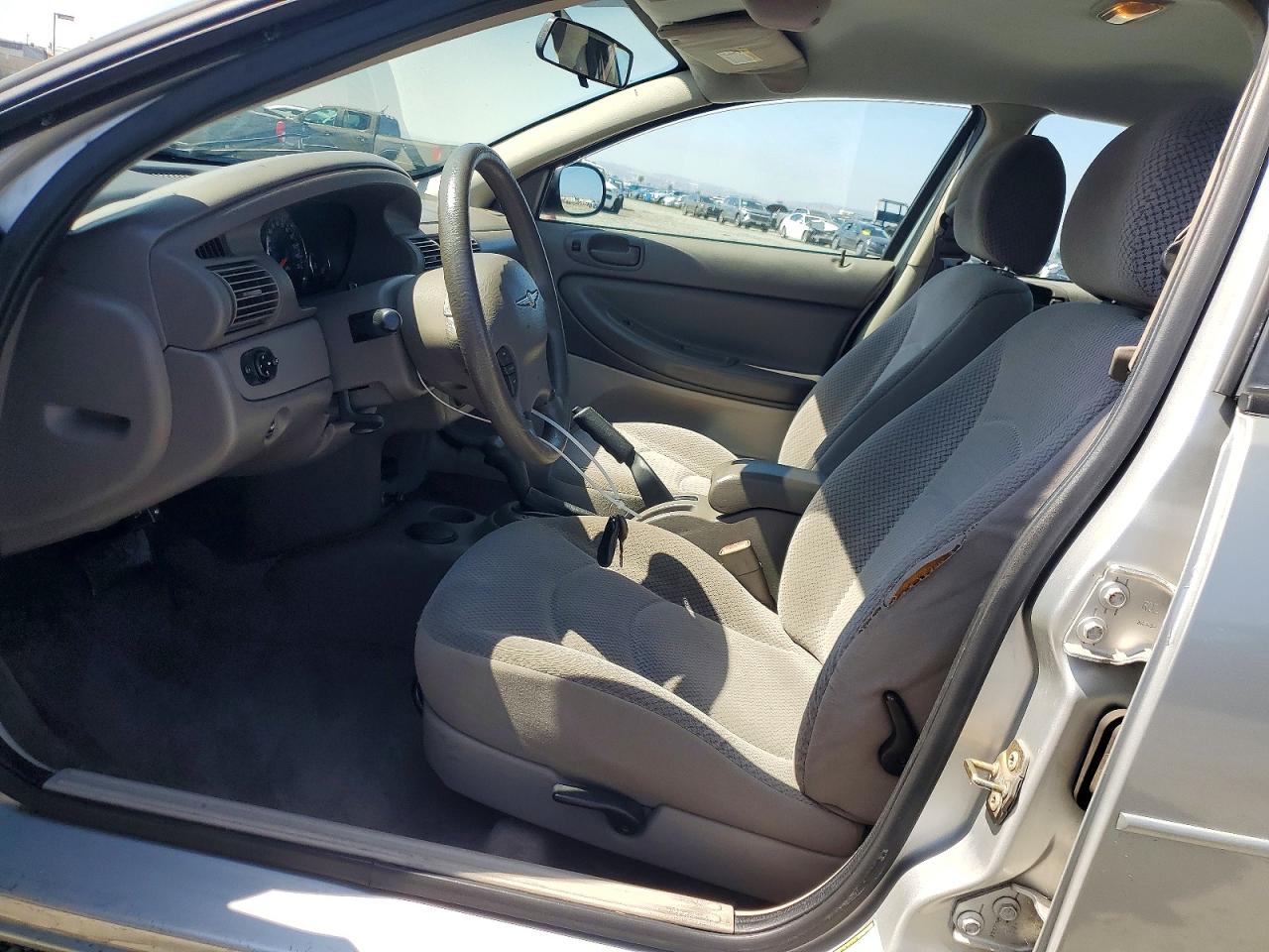 2005 Chrysler Sebring Silver vin: 1C3EL46J45N598614