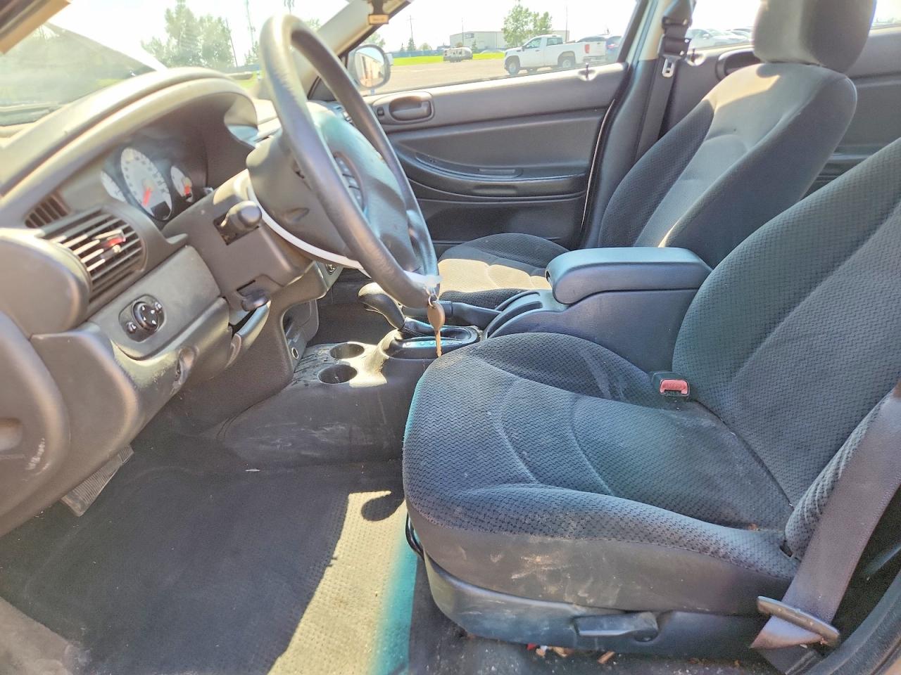 2004 Chrysler Sebring Lx Silver vin: 1C3EL46R34N196541