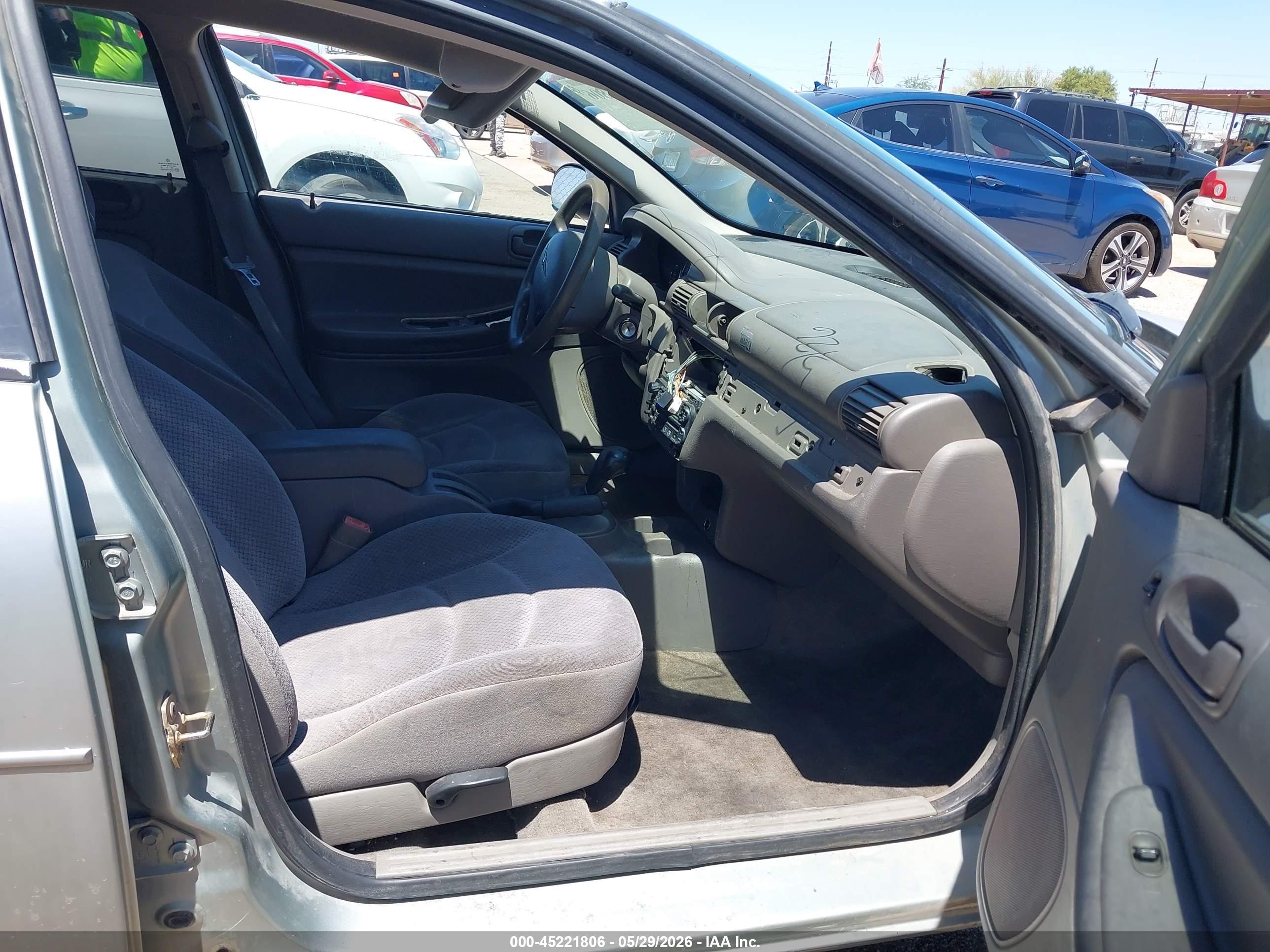 2004 Chrysler Sebring Lx Silver vin: 1C3EL46R84N375240