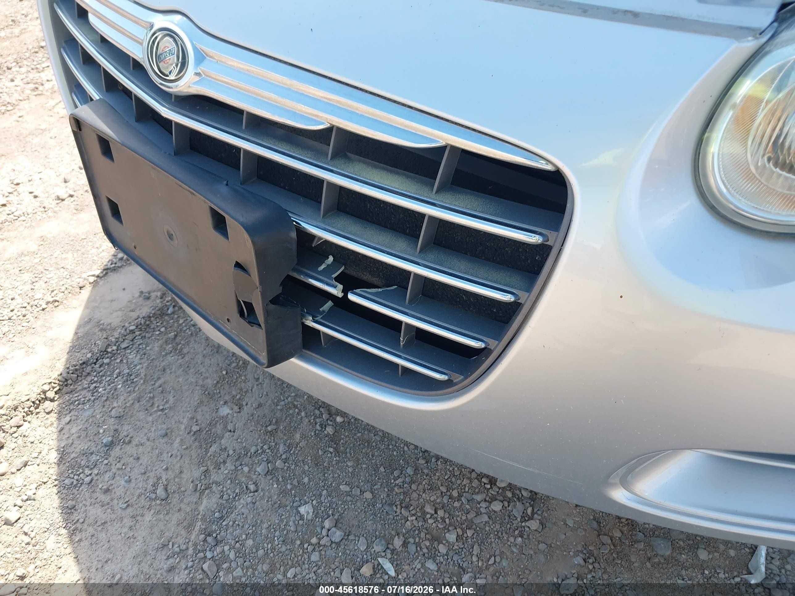 2004 Chrysler Sebring Lx Silver vin: 1C3EL46T74N141070