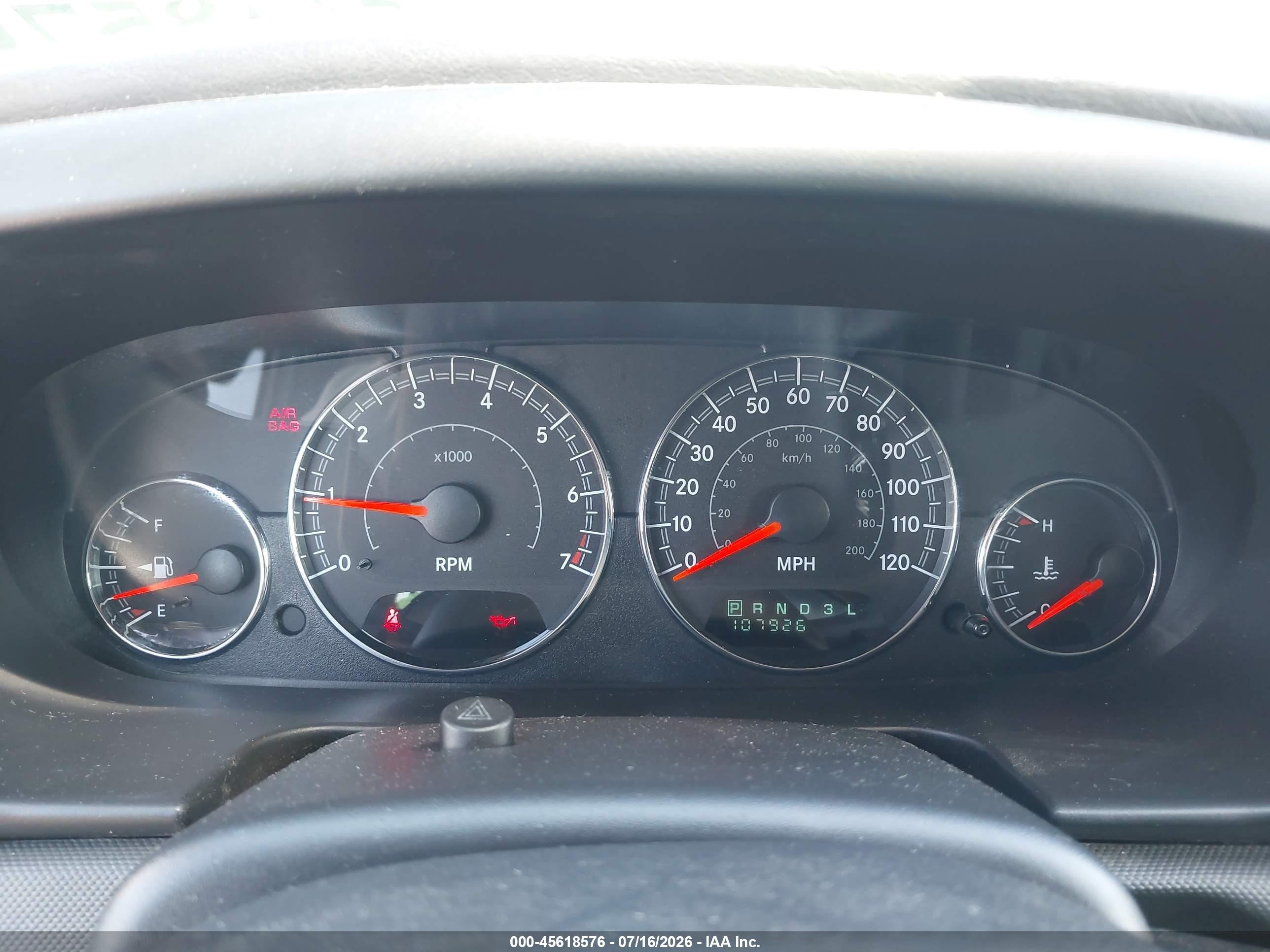 2004 Chrysler Sebring Lx Silver vin: 1C3EL46T74N141070
