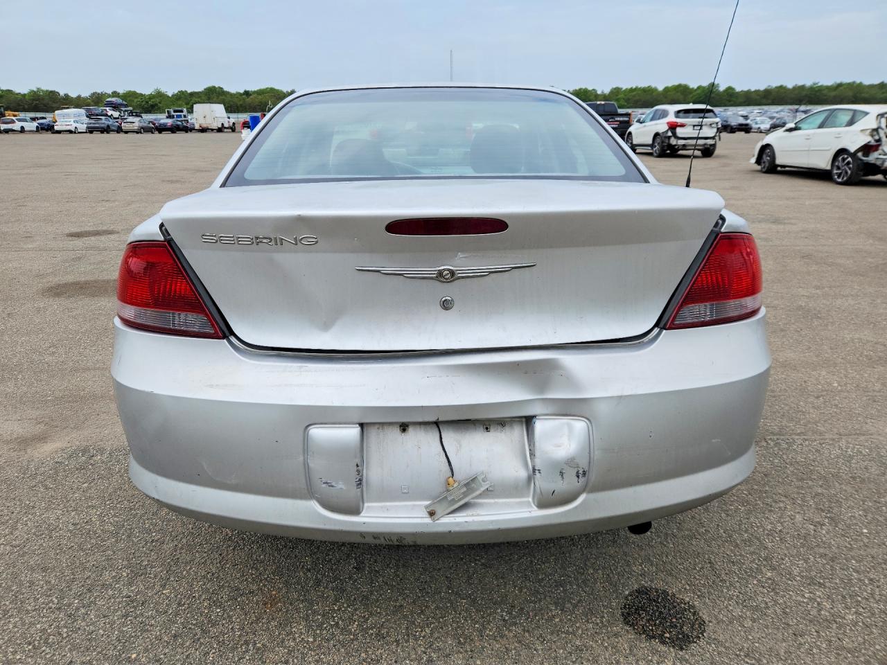 2004 Chrysler Sebring Lx Silver vin: 1C3EL46X24N289288