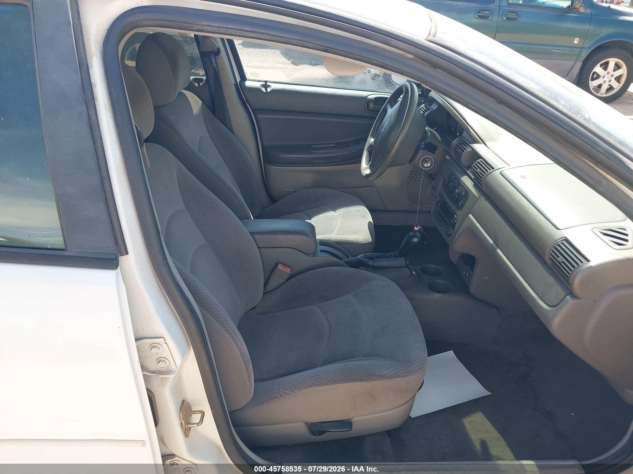 2006 Chrysler Sebring   Белый vin: 1C3EL46X26N252552