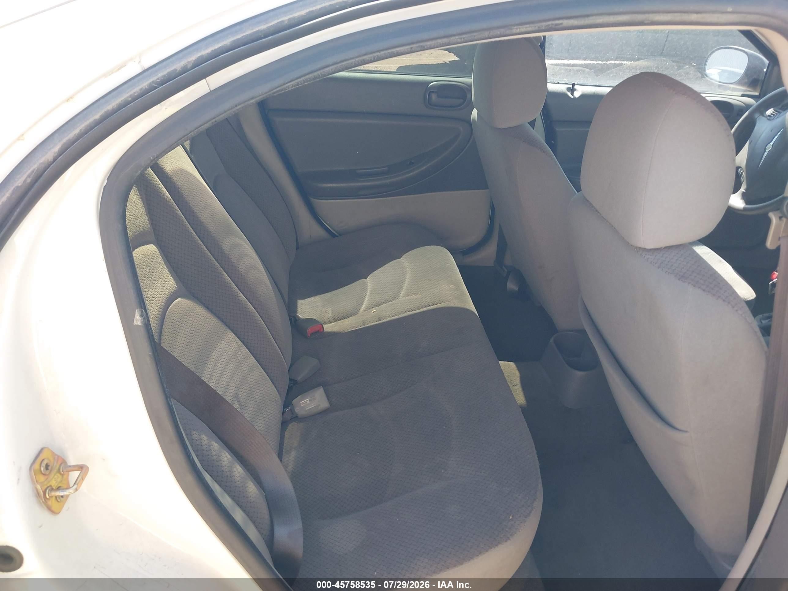 2006 Chrysler Sebring   Белый vin: 1C3EL46X26N252552
