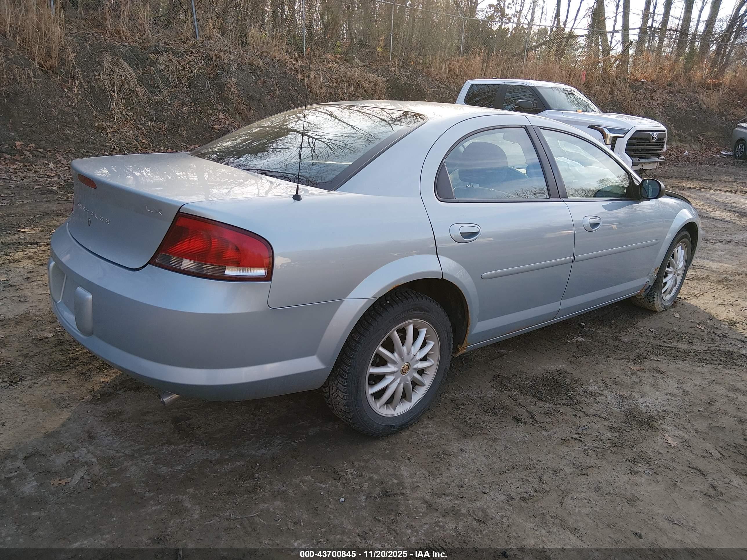 2002 Chrysler Sebring   Blue vin: 1C3EL46X52N352722