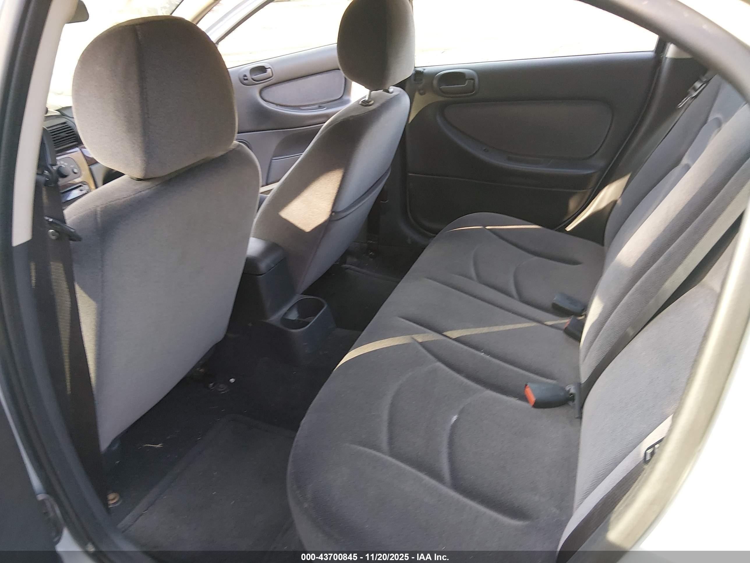 2002 Chrysler Sebring   Blue vin: 1C3EL46X52N352722