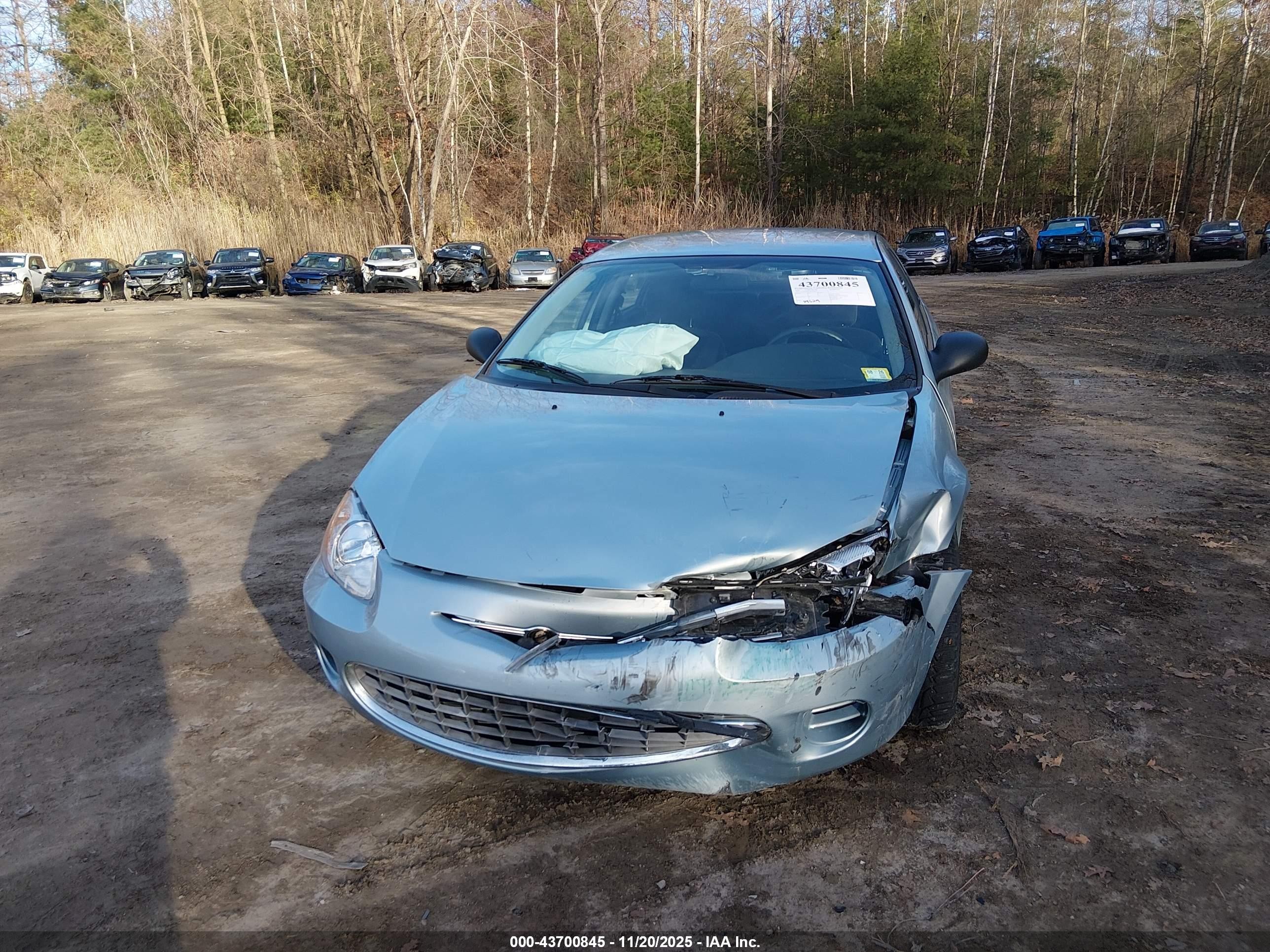 2002 Chrysler Sebring   Blue vin: 1C3EL46X52N352722
