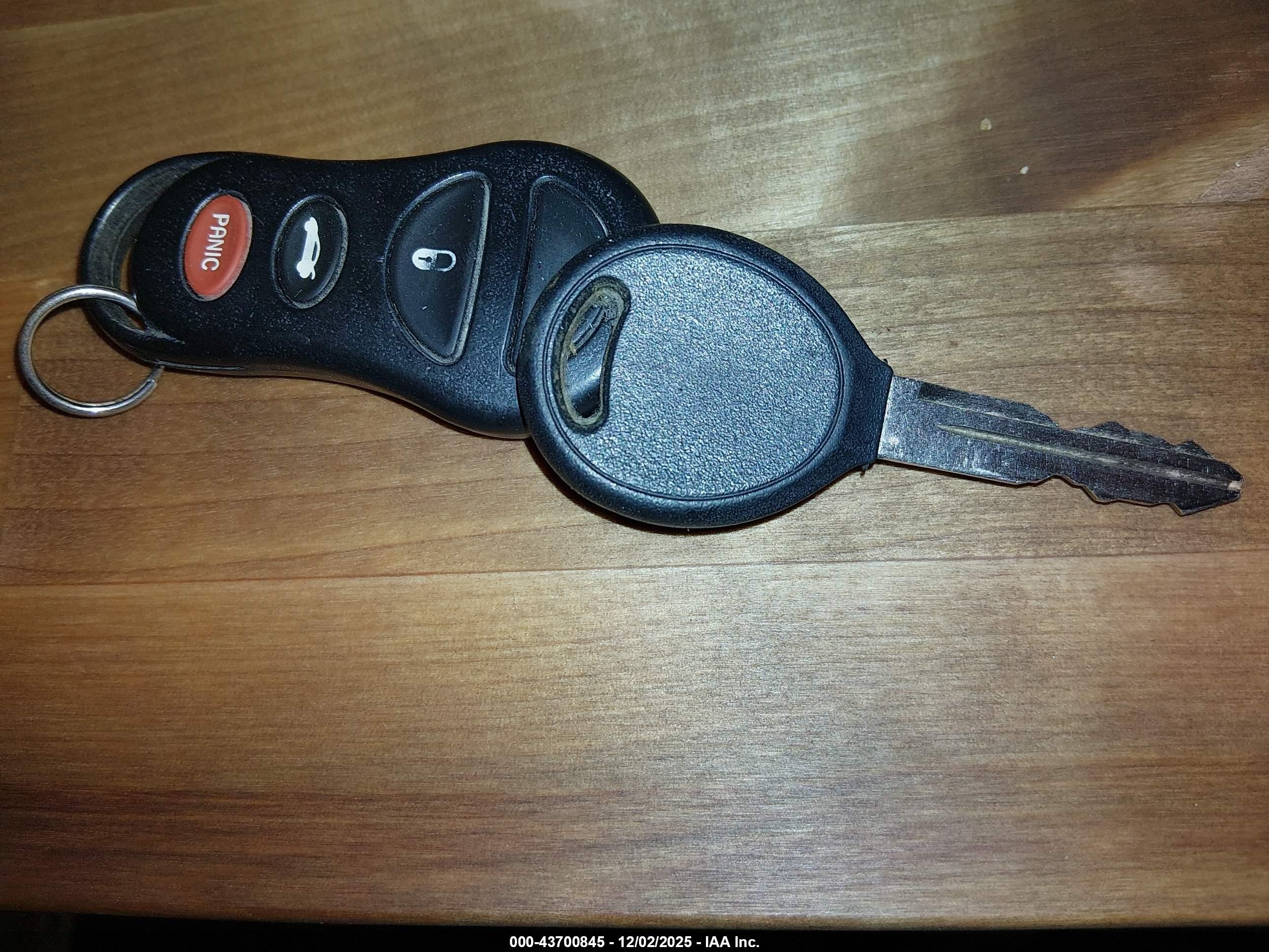 2002 Chrysler Sebring   Blue vin: 1C3EL46X52N352722