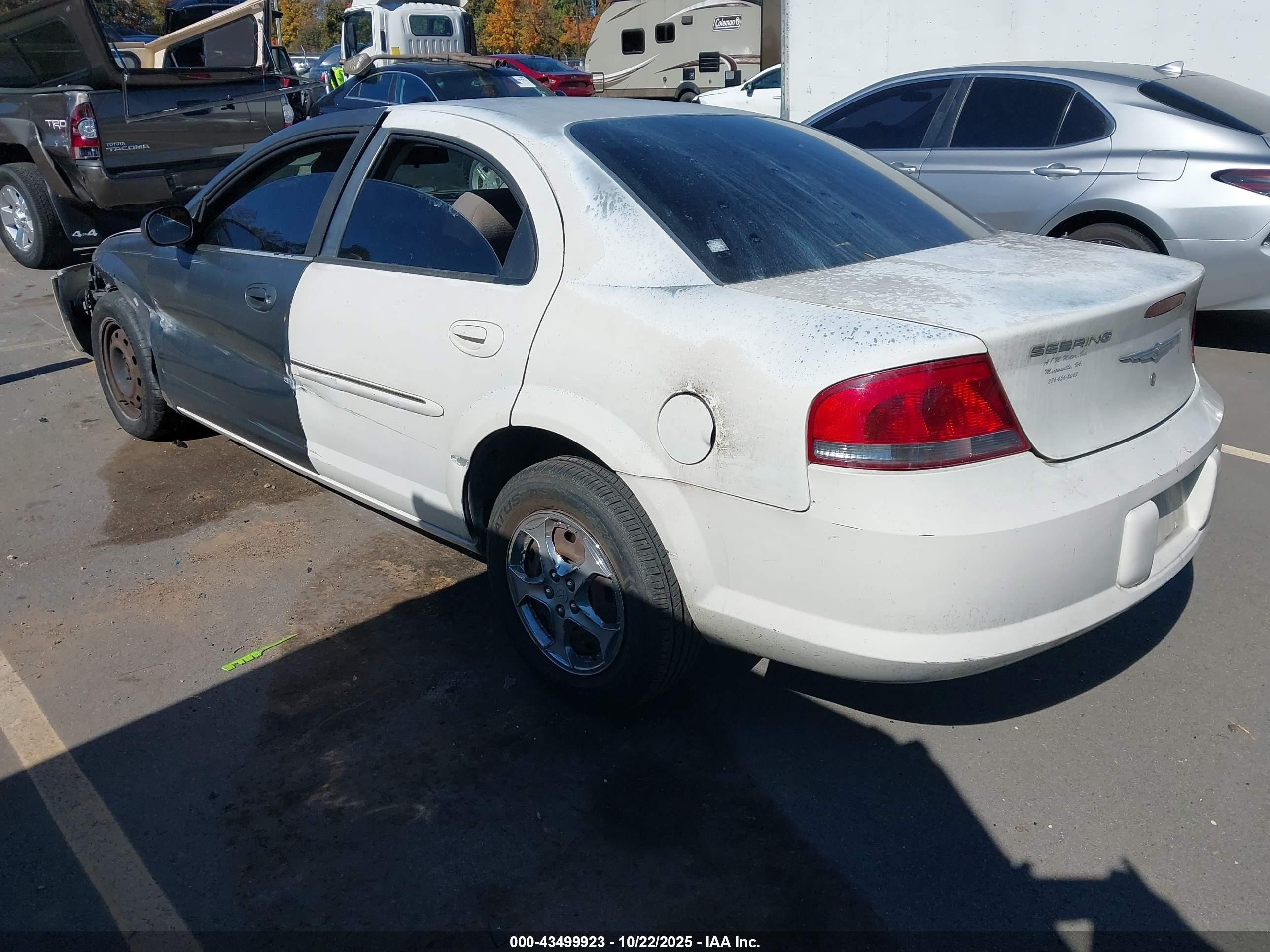 2001 Chrysler Sebring Lx White vin: 1C3EL46X61N717360