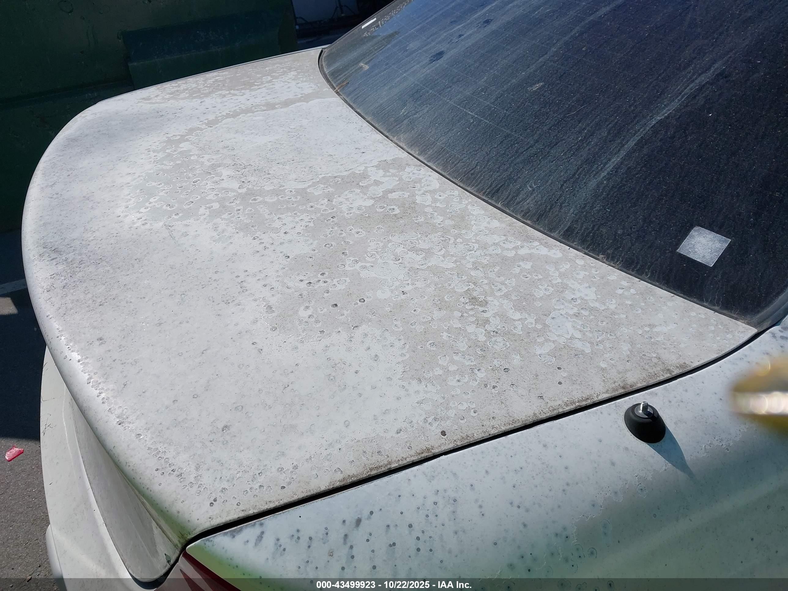 2001 Chrysler Sebring Lx White vin: 1C3EL46X61N717360