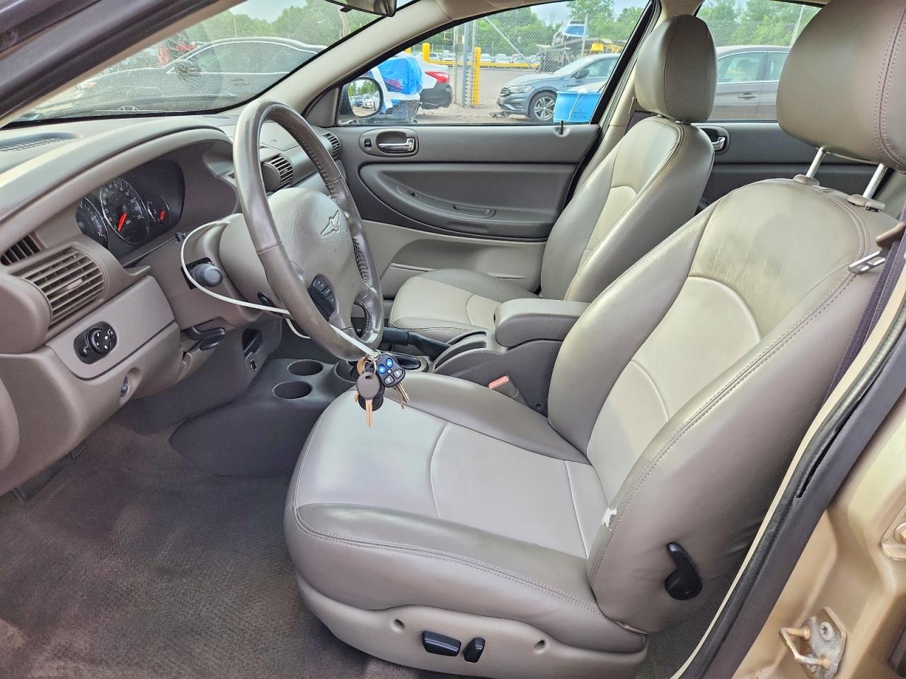 2005 Chrysler Sebring Beige vin: 1C3EL46X85N548786