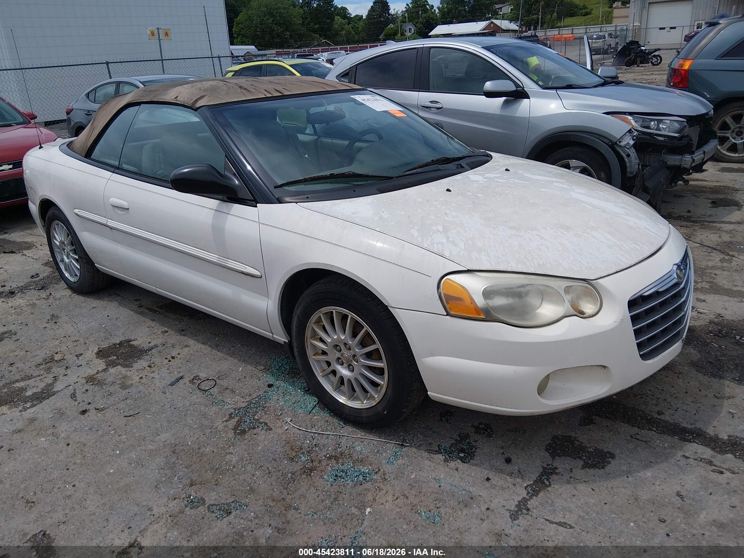 2005 Chrysler Sebring Touring White vin: 1C3EL55R35N503294