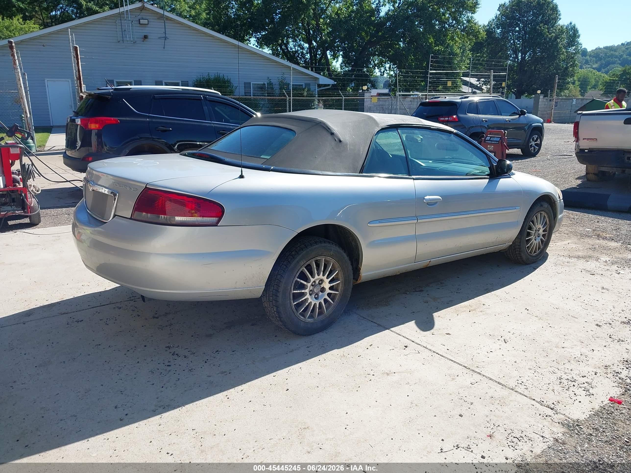 2004 Chrysler Sebring Lxi Silver vin: 1C3EL55R74N340745