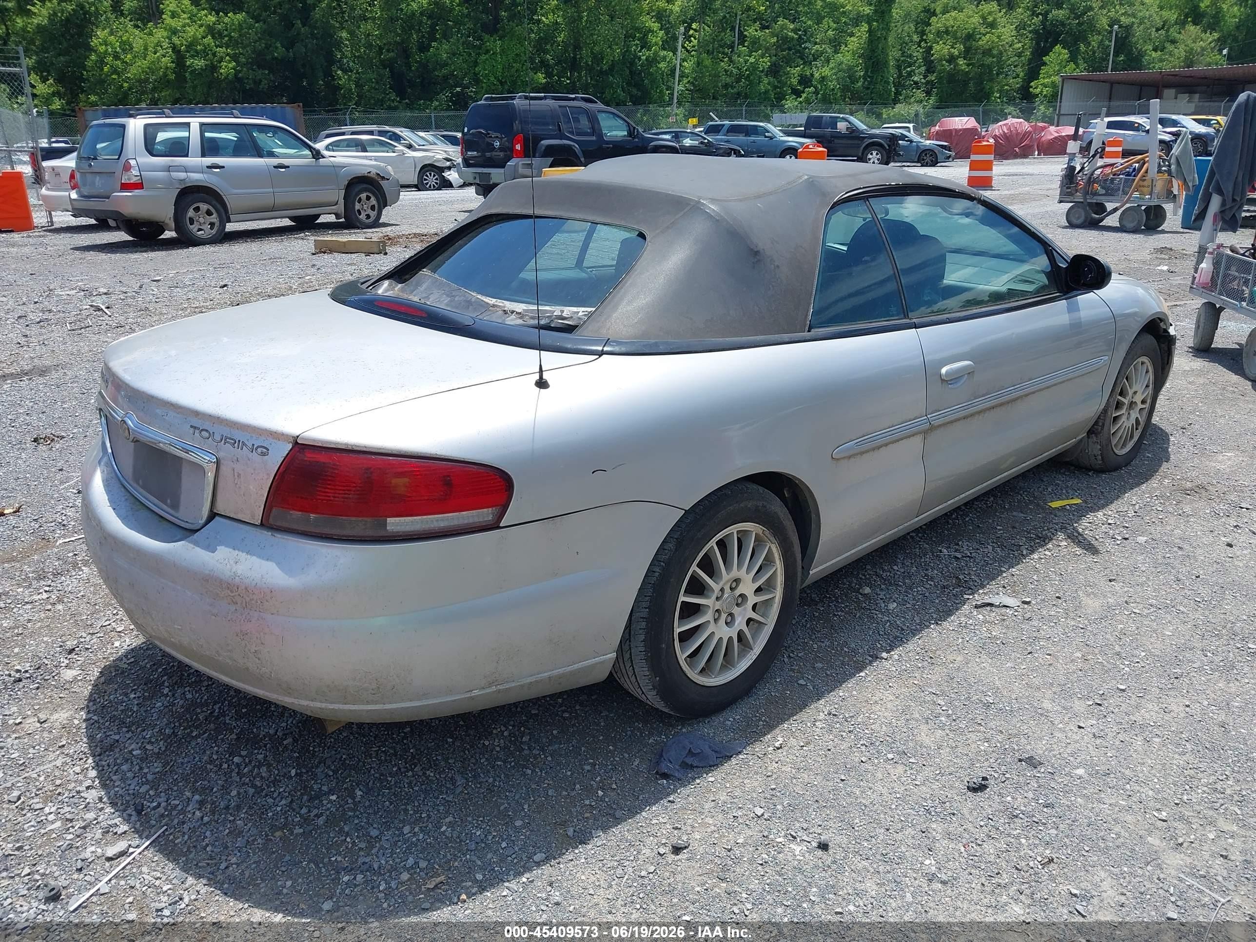 2005 Chrysler Sebring Touring Silver vin: 1C3EL55R75N512631