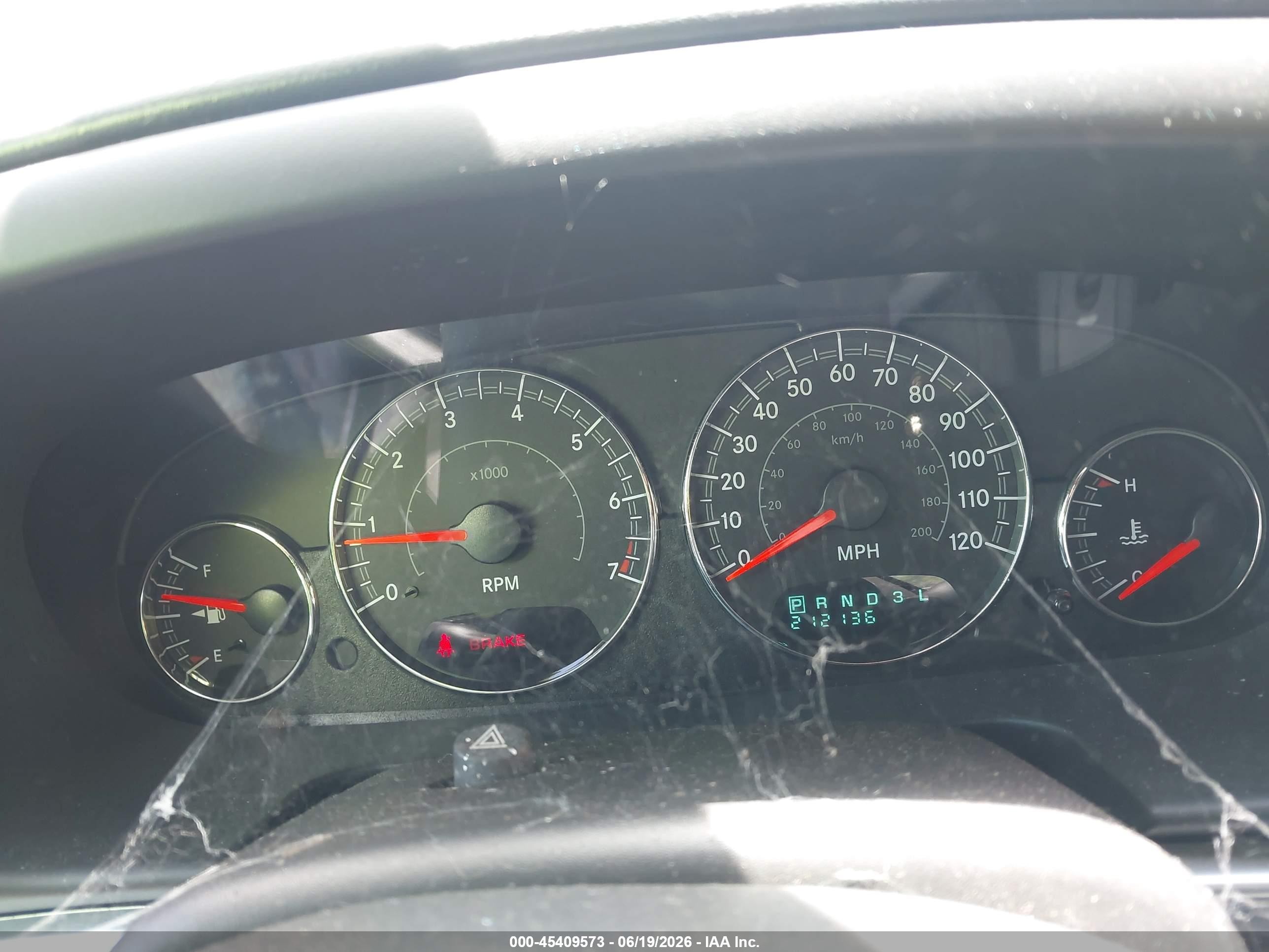 2005 Chrysler Sebring Touring Silver vin: 1C3EL55R75N512631