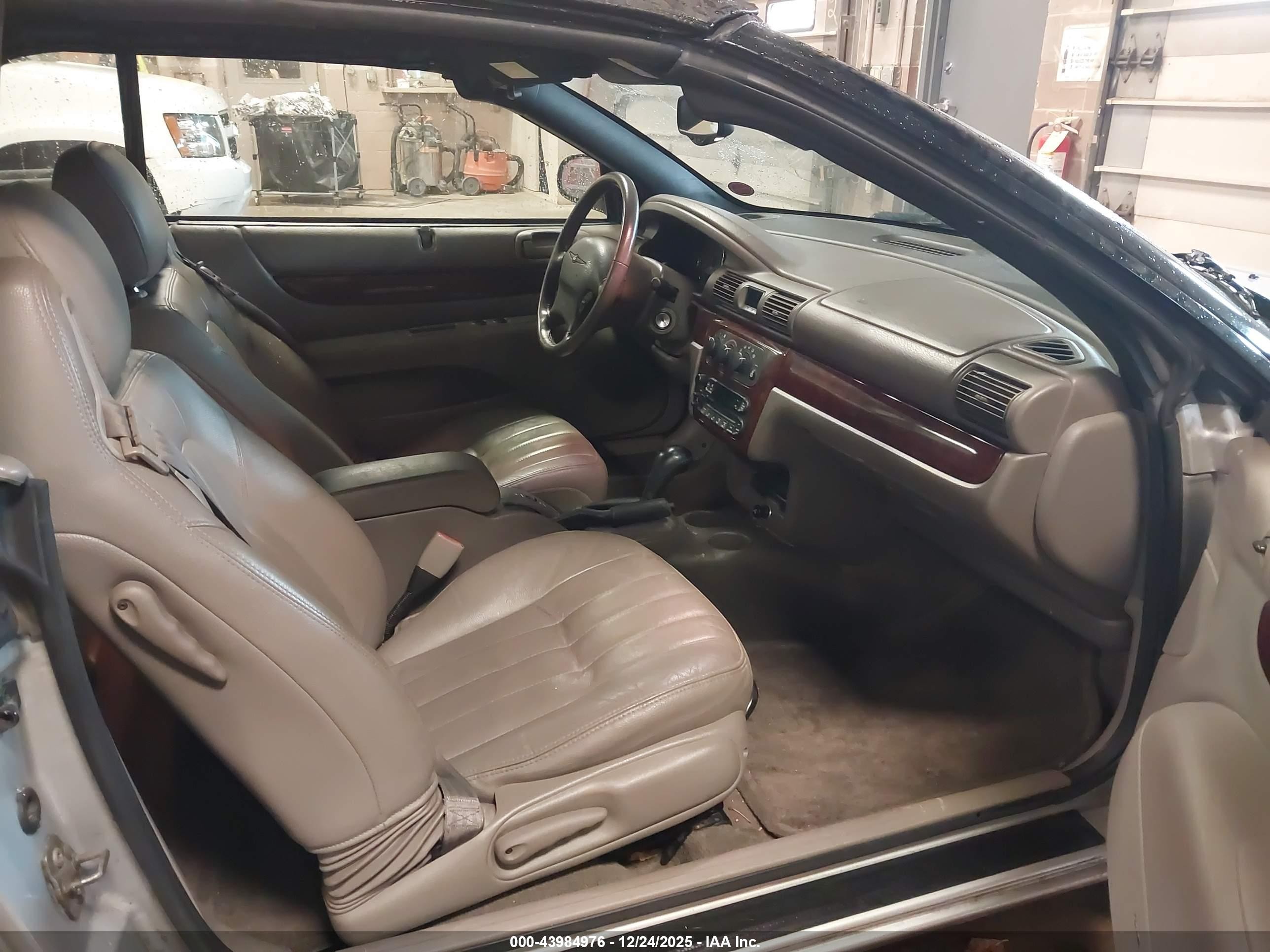 2001 Chrysler Sebring Lxi Silver vin: 1C3EL55U41N693637